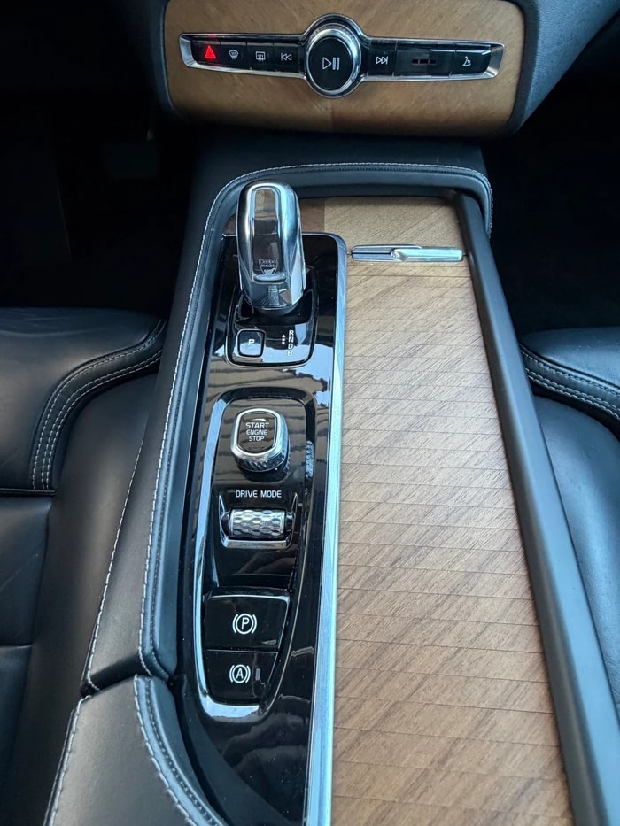 VOLVO XC90 T8 AWD Inscription Geartronic-image-11