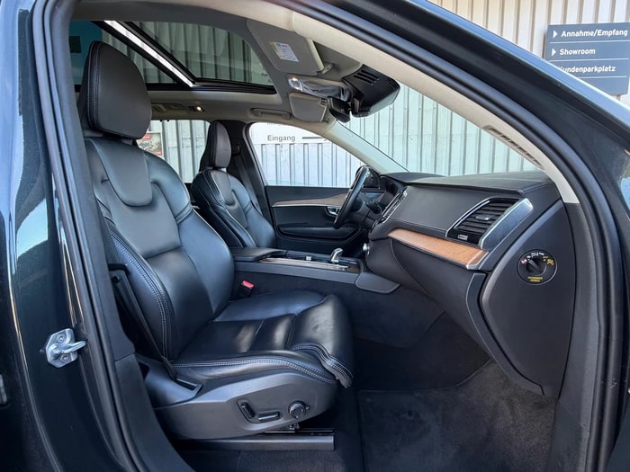 VOLVO XC90 T8 AWD Inscription Geartronic-image-10