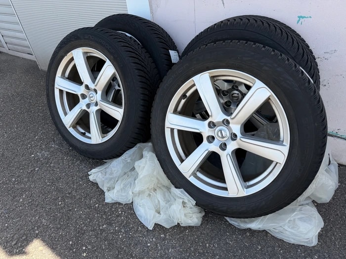 VOLVO XC90 T8 AWD Inscription Geartronic-image-8