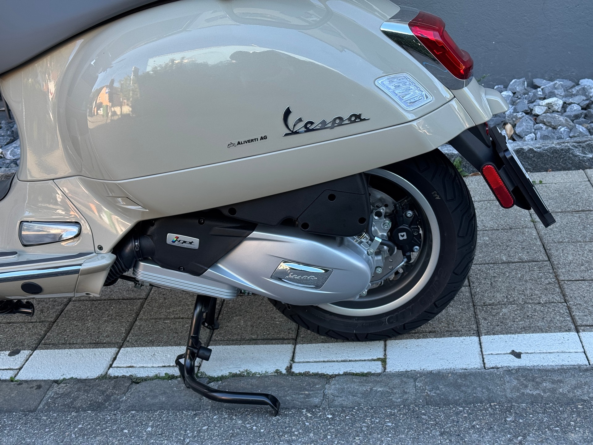 PIAGGIO Vespa GTS 125 RST Euro 5+-image-4