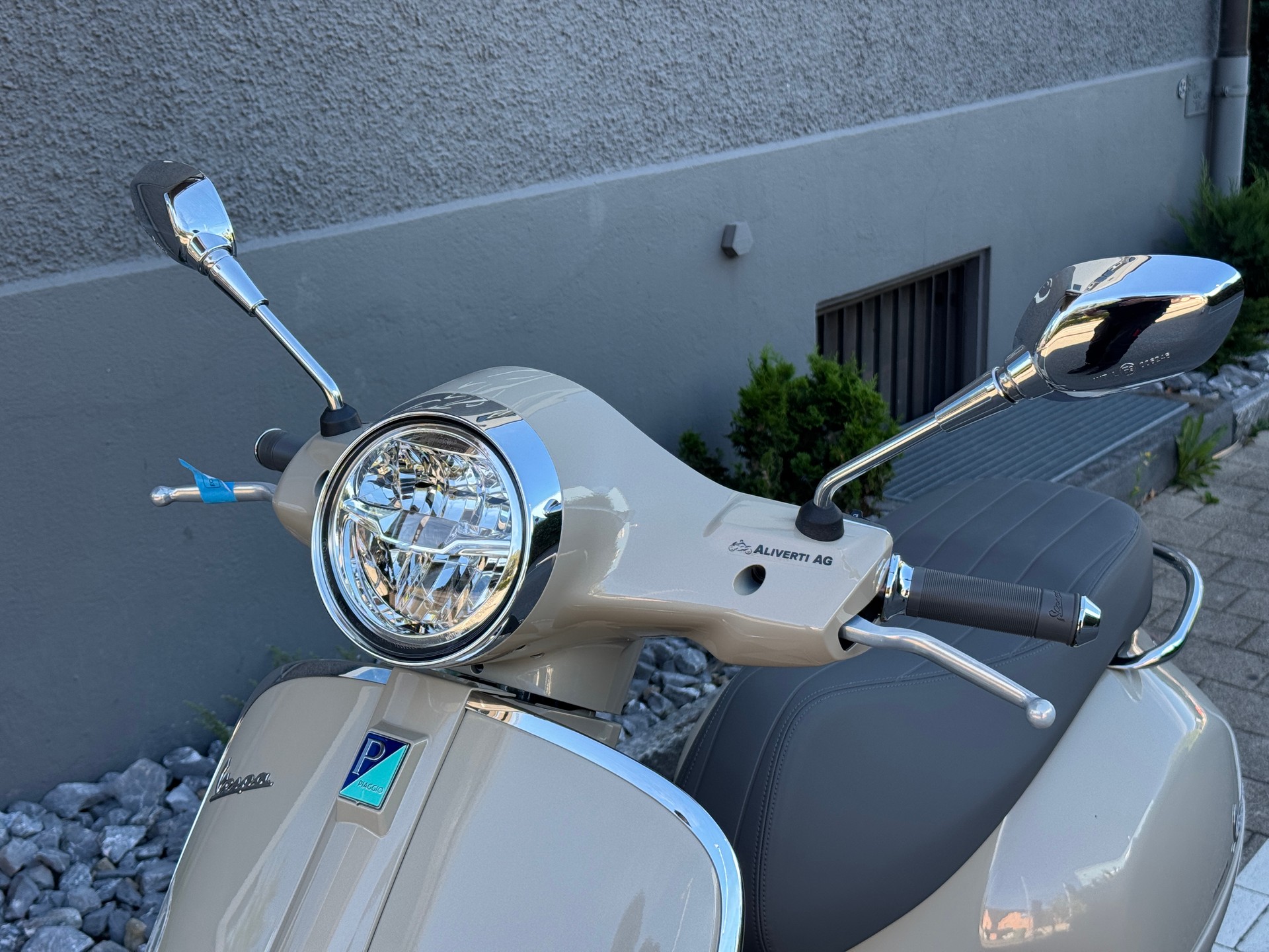 PIAGGIO Vespa GTS 125 RST Euro 5+-showroom-element-1