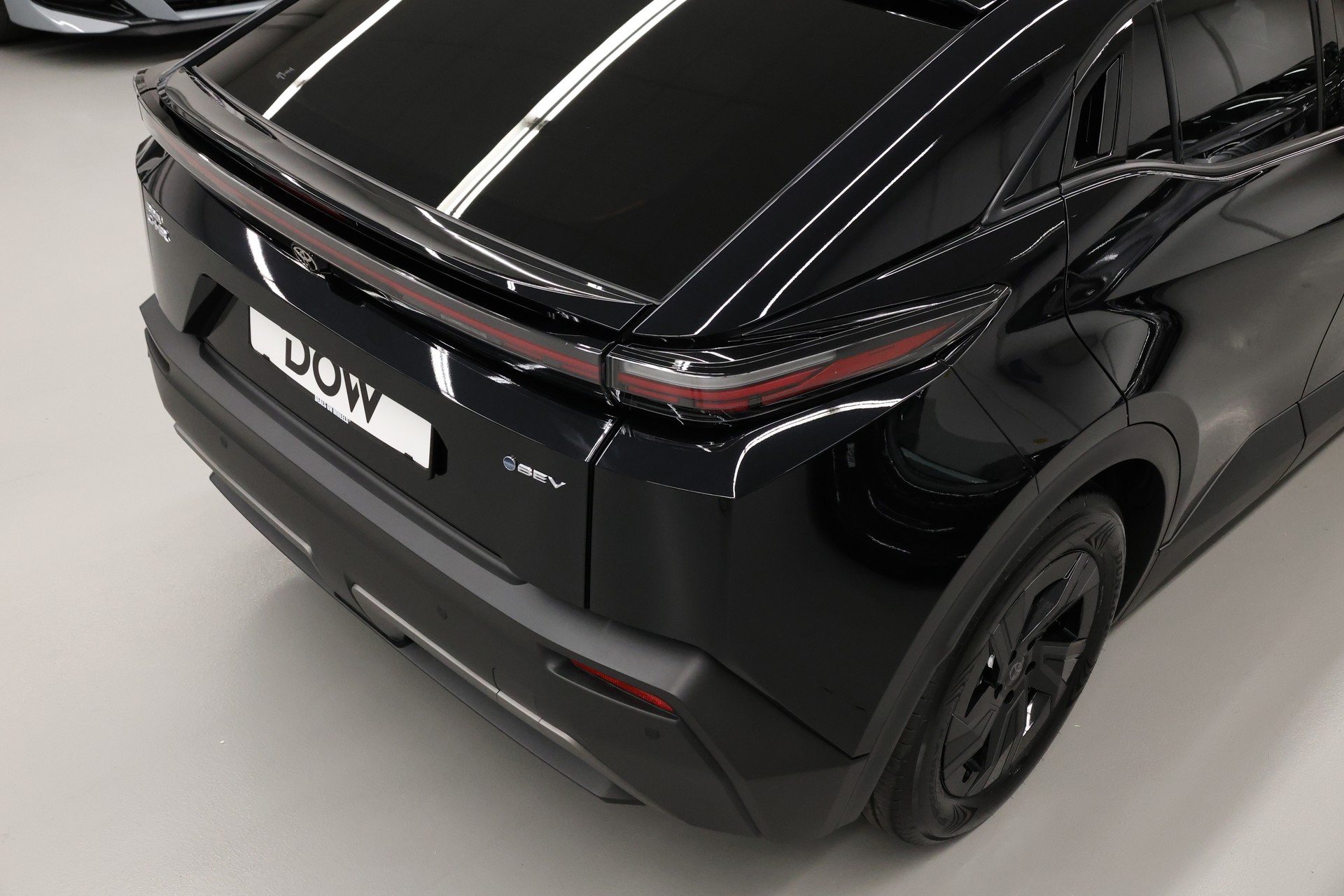 TOYOTA C-HR+ Style ICON FWD-image-9