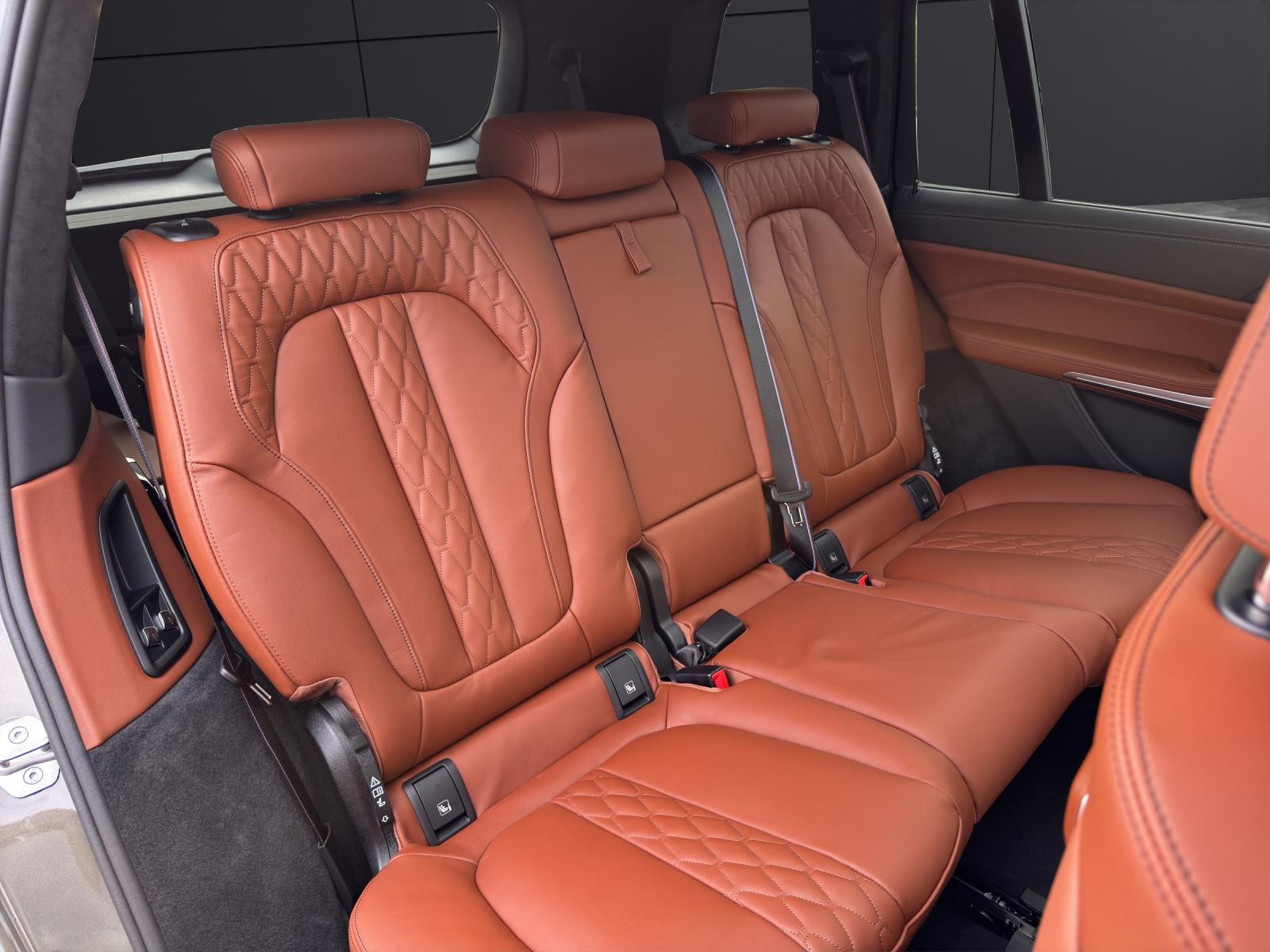BMW X7 40d xDrive SAG-image-13