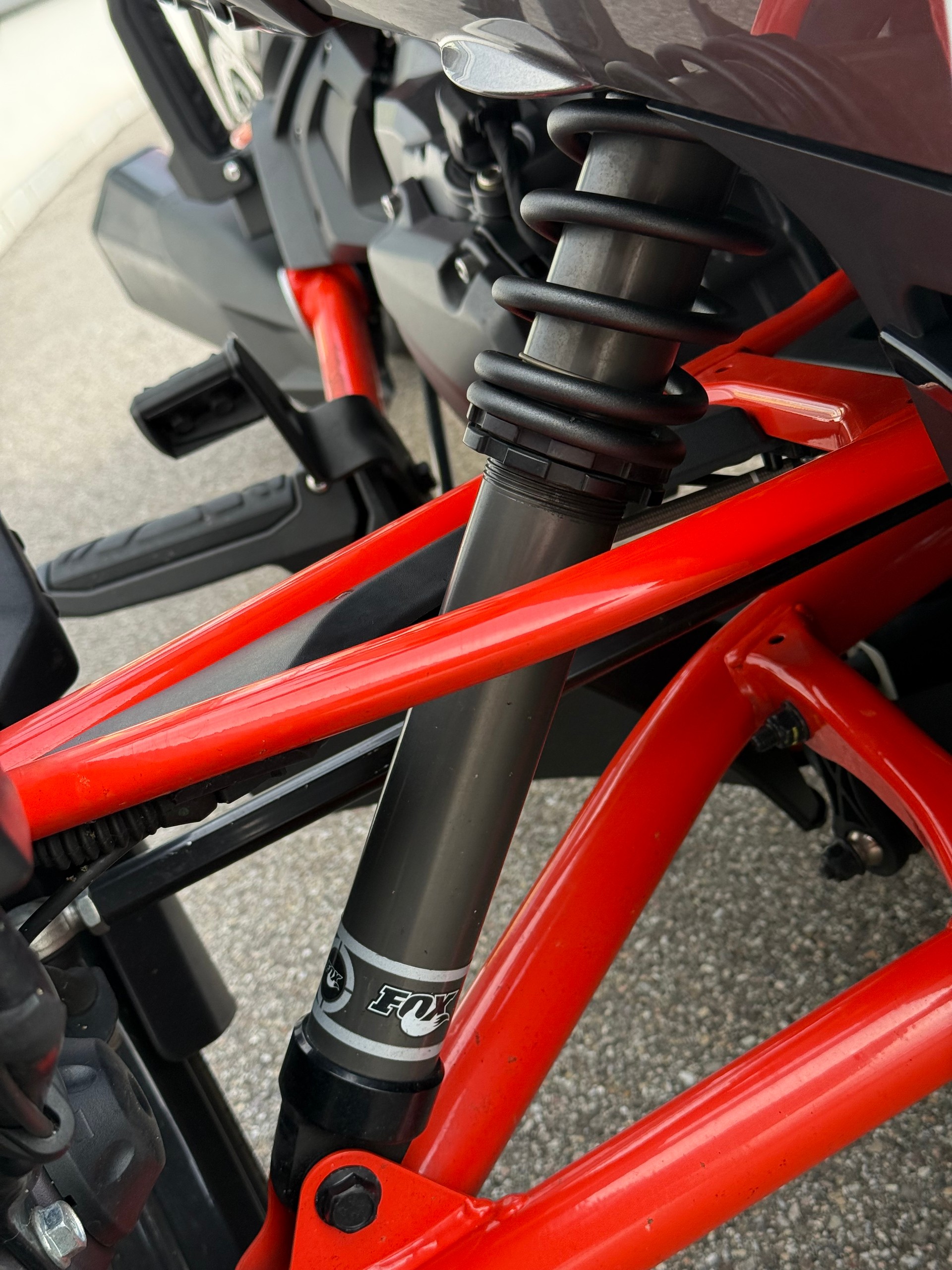 CAN-AM Spyder F3-S SM6-image-8