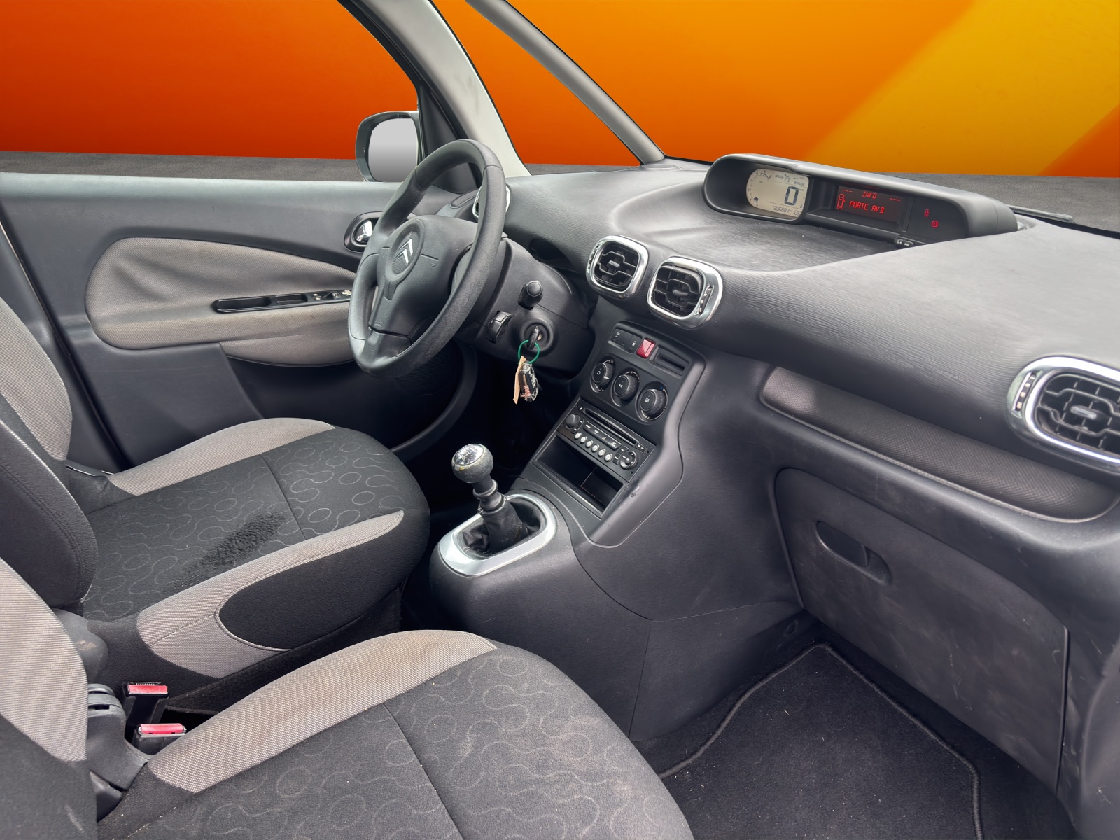 CITROEN C3 Picasso 1.6 HDi Exclusive-image-11