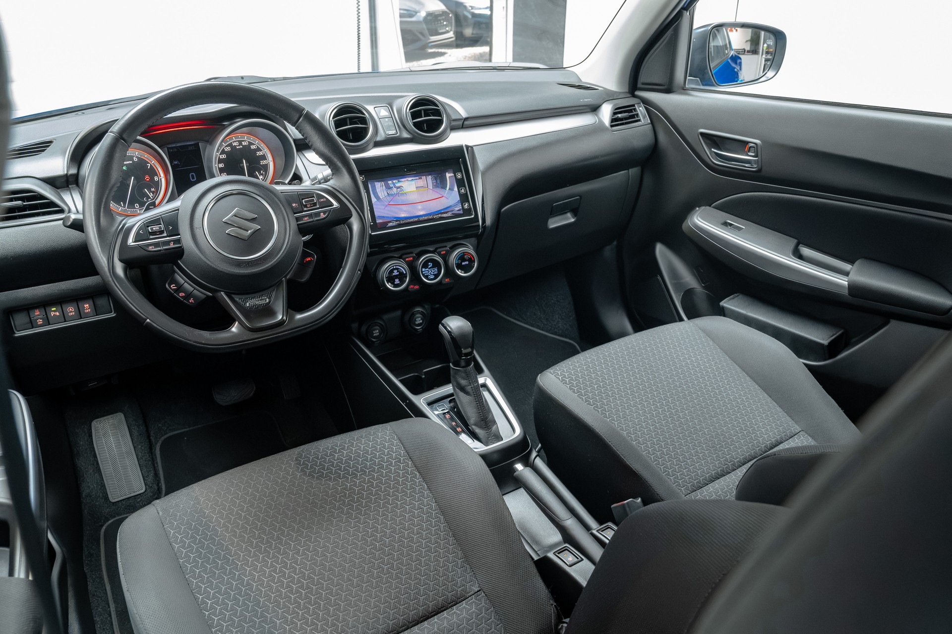SUZUKI Swift 1.2 Generation Top Hybrid CVT-image-11