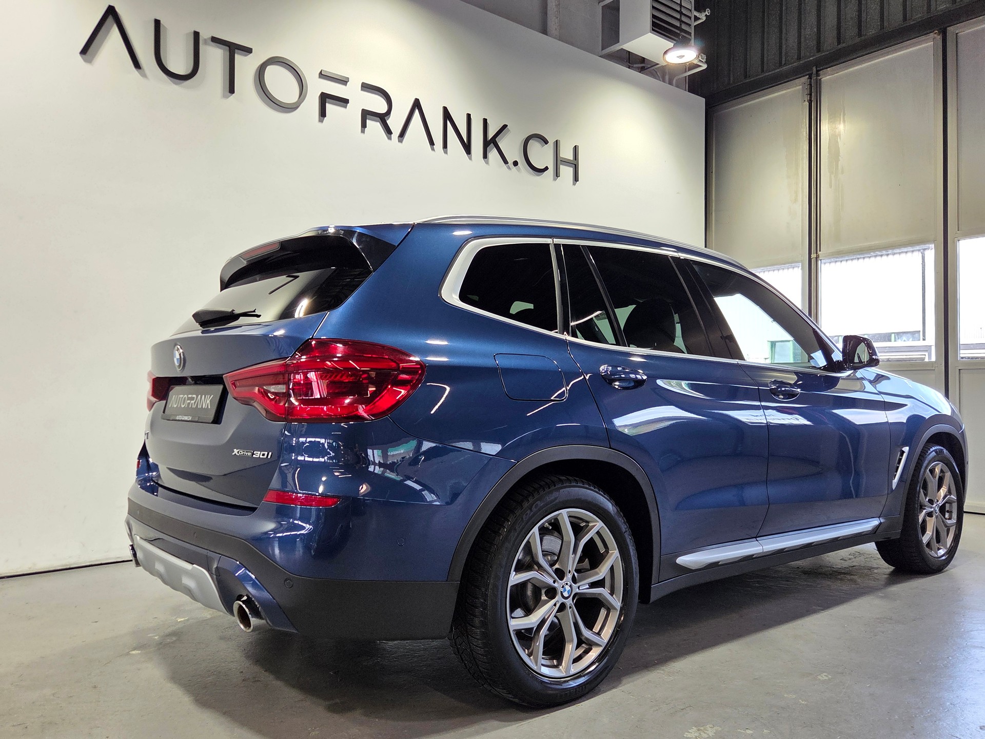 BMW X3 30i xDrive SAG-showroom-element-2