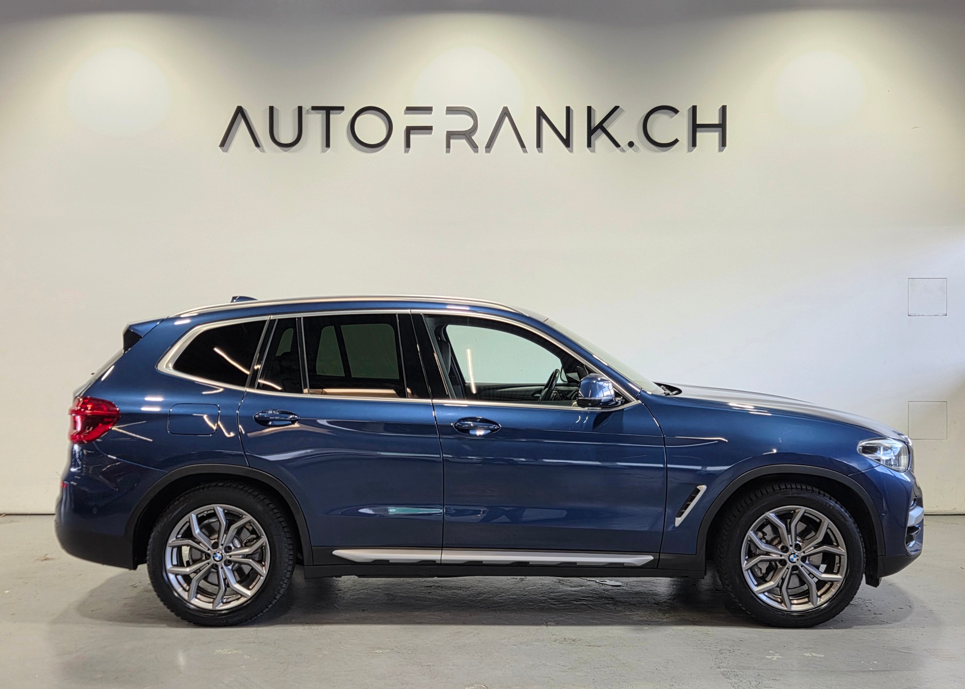 BMW X3 30i xDrive SAG-showroom-element-1