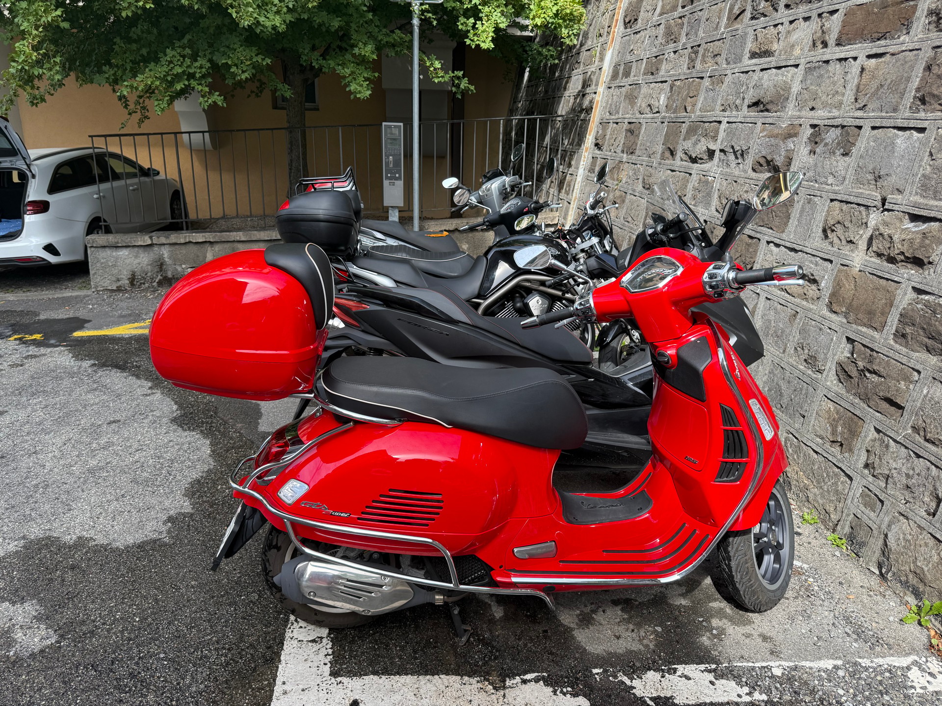 PIAGGIO Vespa GTS 125 ABS-image-5