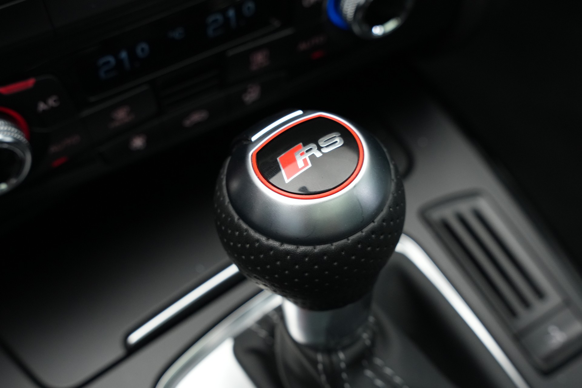 AUDI RS5 Coupé 4.2 FSI quattro S-tronic *CH-Fahrzeug* *Original*-image-28
