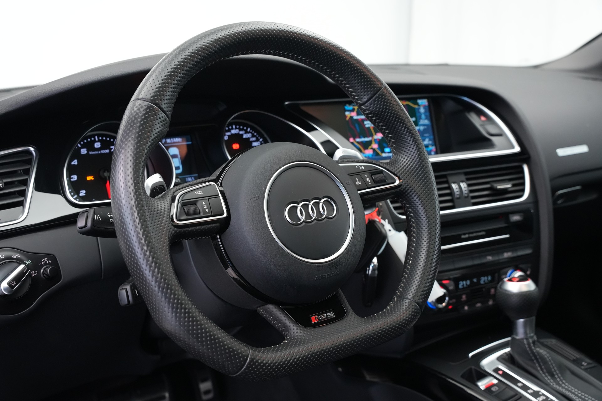 AUDI RS5 Coupé 4.2 FSI quattro S-tronic *CH-Fahrzeug* *Original*-image-18