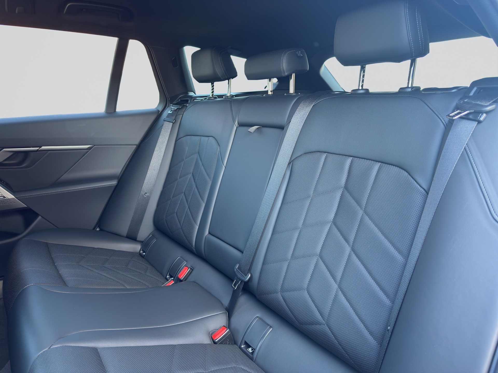 BMW 520i sDrive 48V Touring M Sport Steptronic-image-9