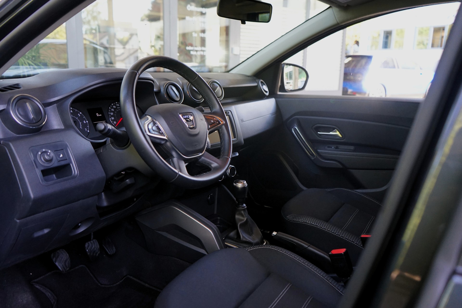 DACIA Duster SCe 115 Prestige 4x4-showroom-element-3