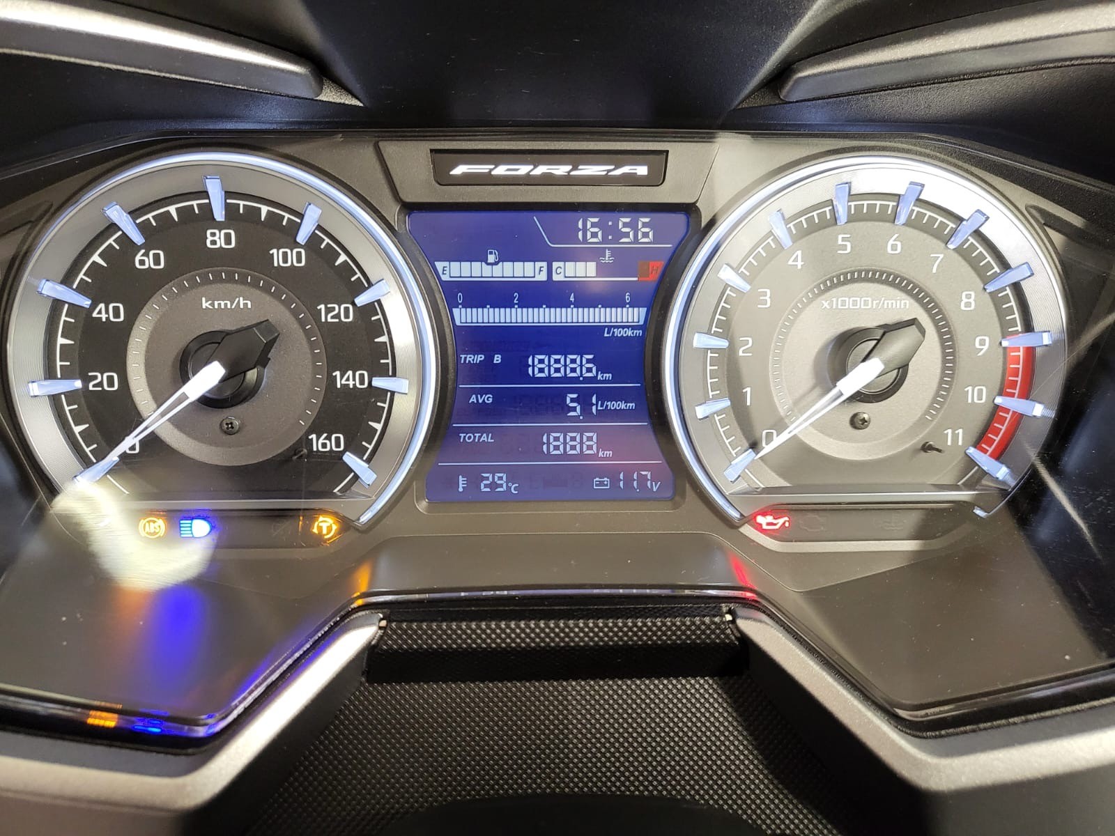 HONDA NSS 350 Smart Top Box-image-2