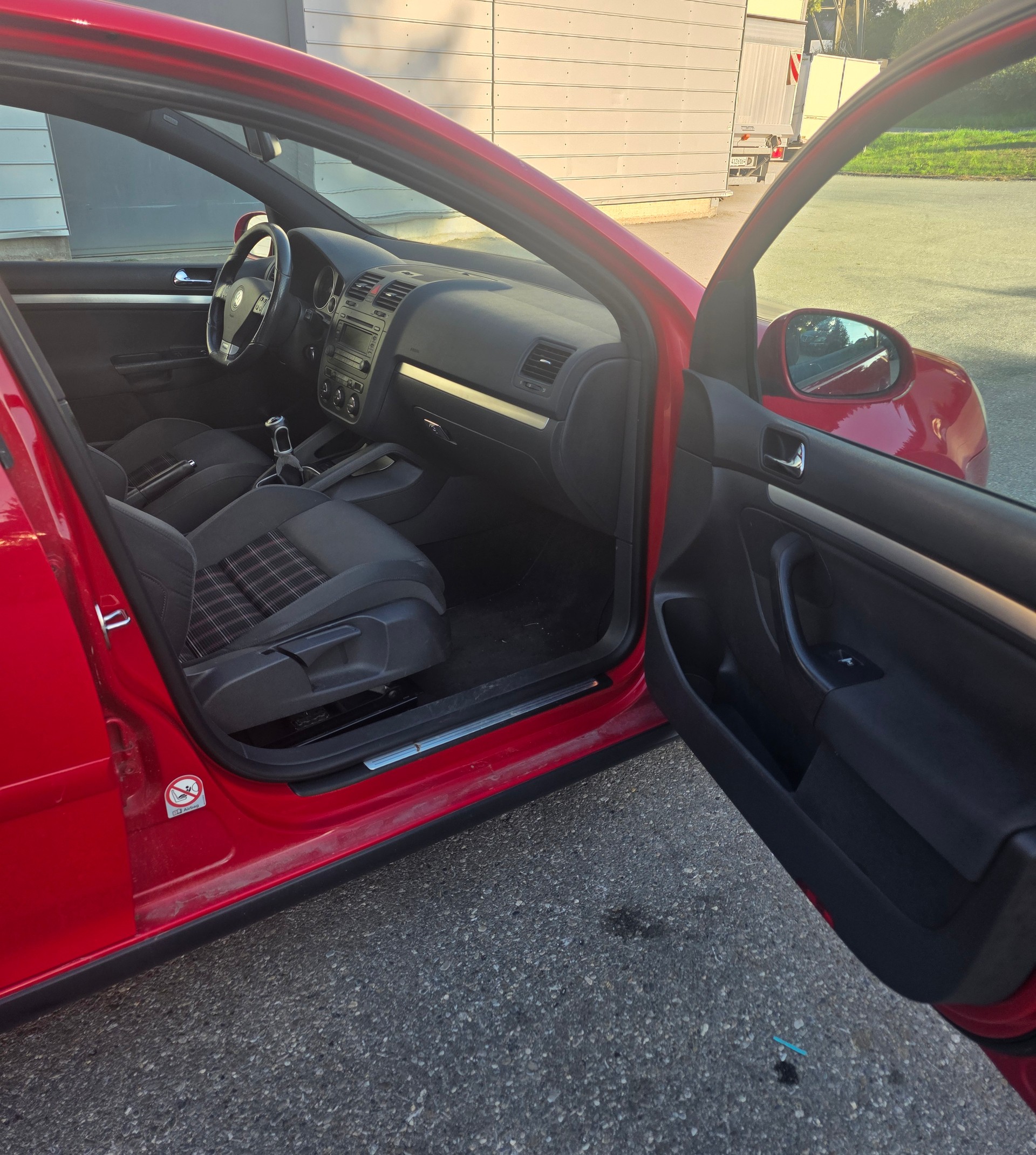 VW Golf 2.0 TFSI GTI-image-6
