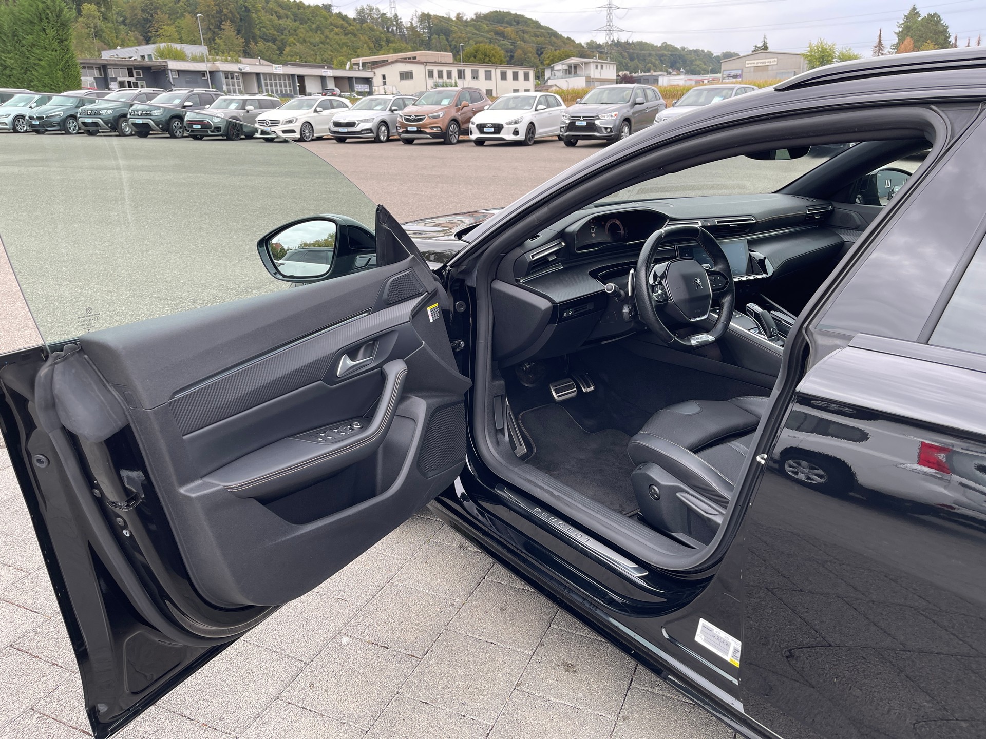 PEUGEOT 508 1.6 PureTech GT Line EAT8-image-6