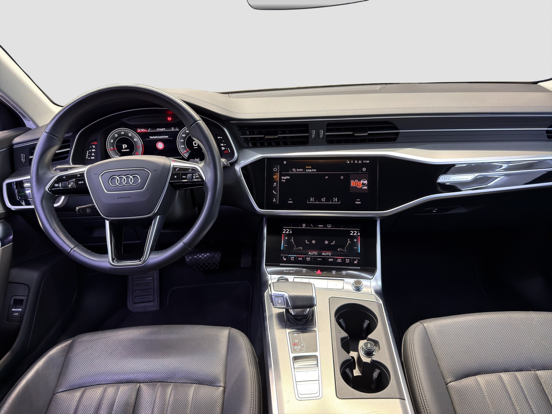 AUDI A6 Avant 45 TFSI Design S-tronic-image-6