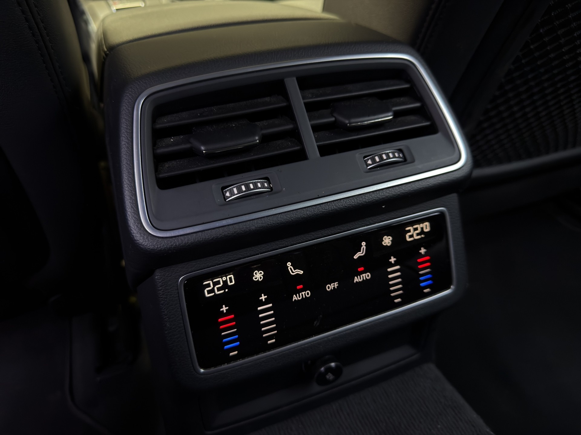 AUDI A6 Avant 45 TFSI Design S-tronic-image-26