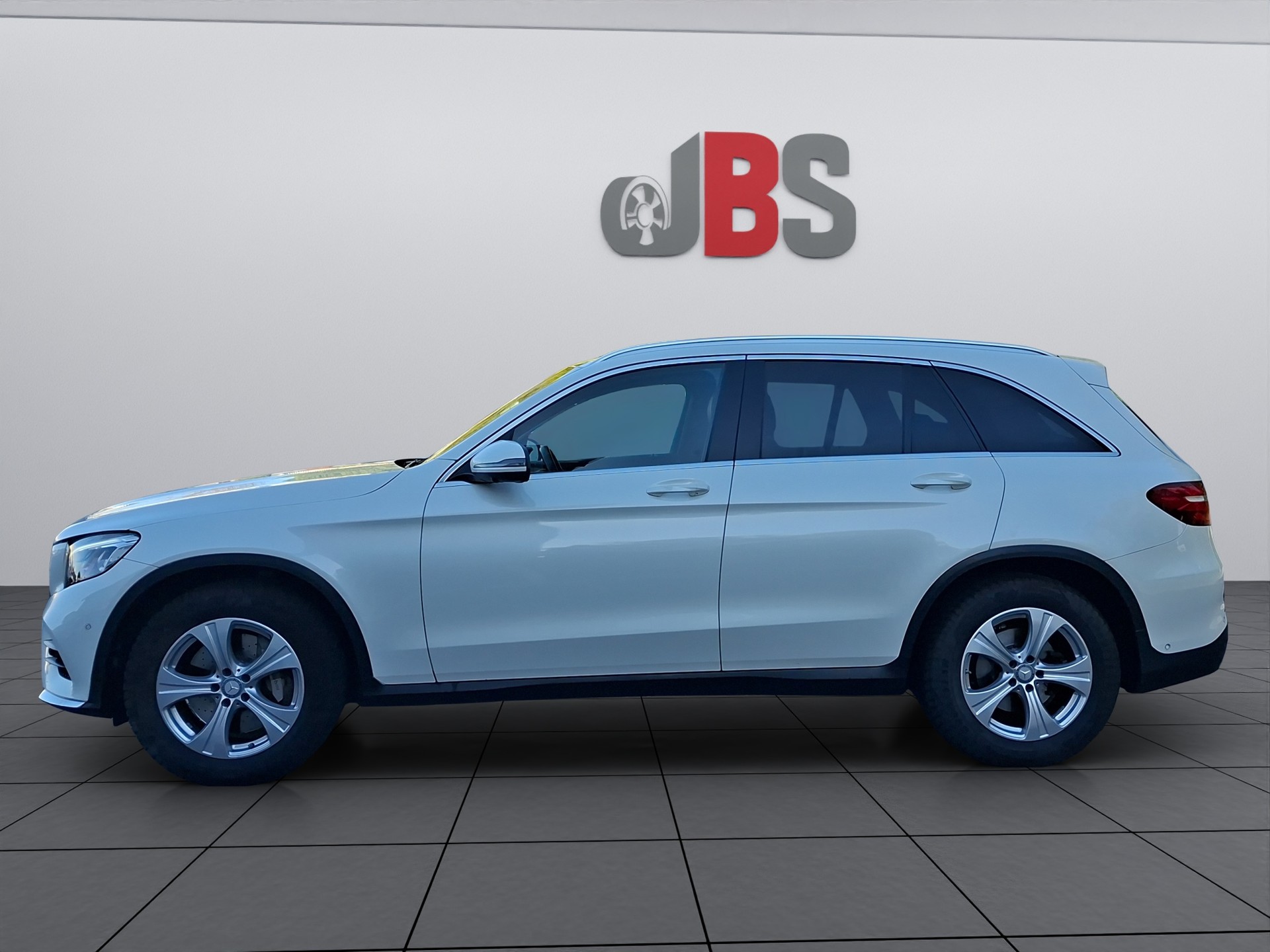 MERCEDES-BENZ GLC 250 Exclusive 4Matic 9G-Tronic-showroom-element-2