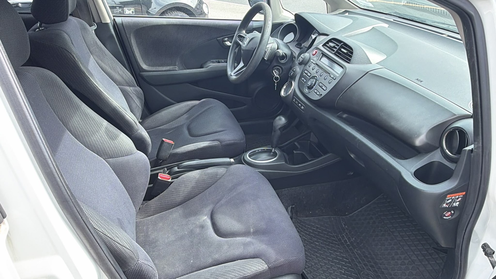 HONDA Jazz 1.3i Hybrid Comfort CVT - Automatique - Nouvelle Expertise : 30.09.2026 - Grand Service Fait à Jour - 104 g/km Rabais Taxe-image-14