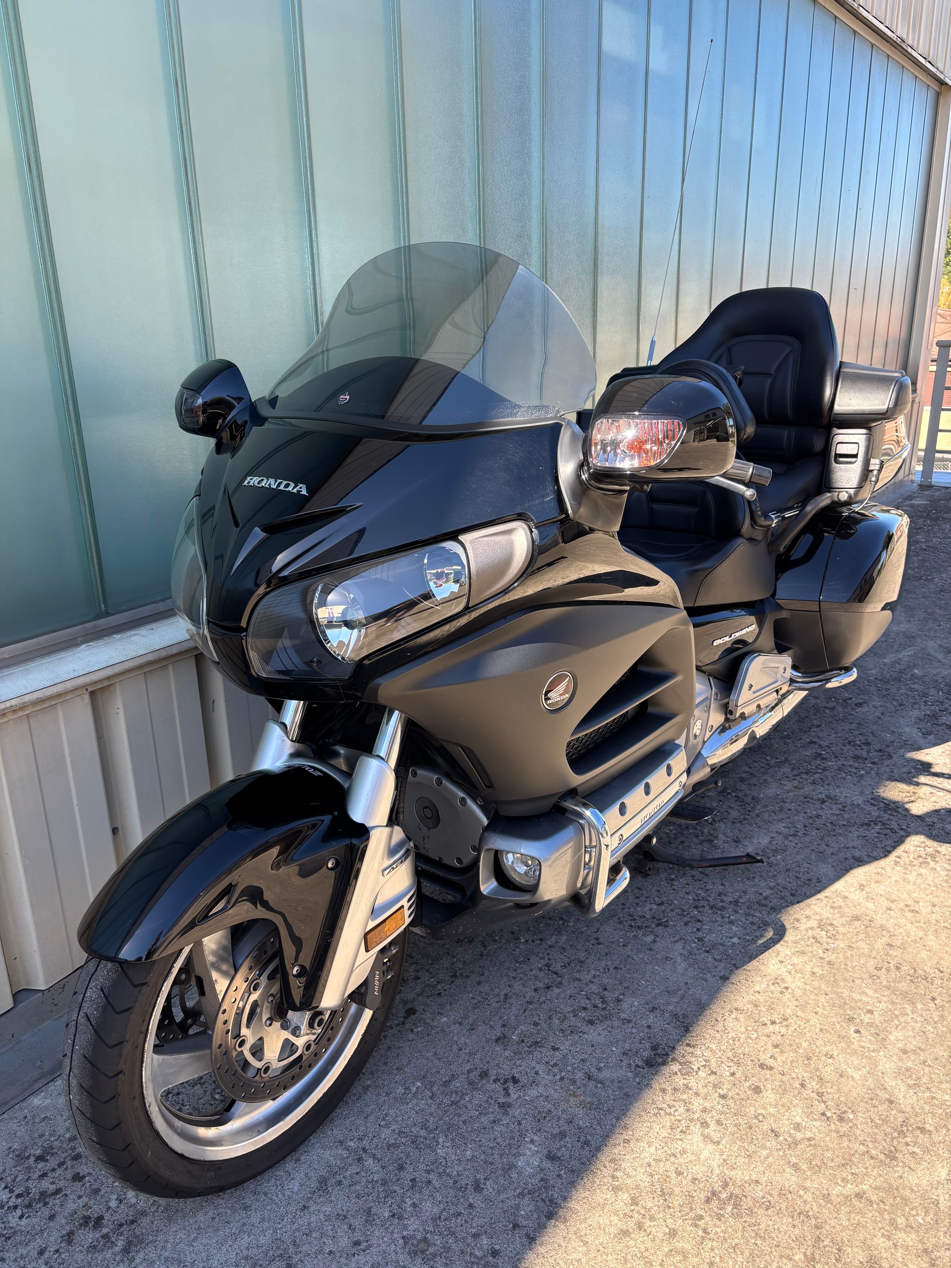 HONDA GL 1800 A Goldwing Luxury Edition-image-3