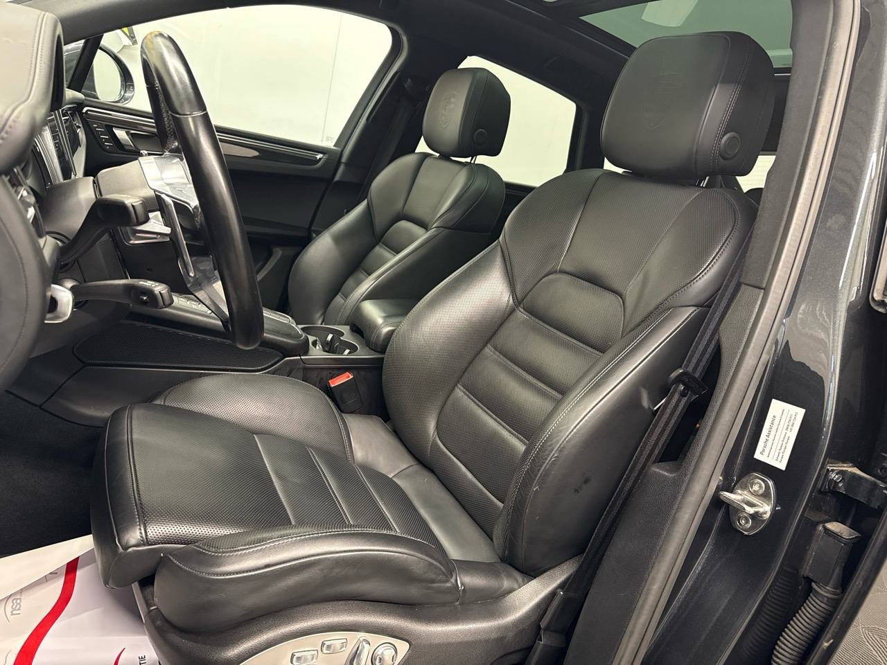 PORSCHE Macan S PDK-showroom-element-3