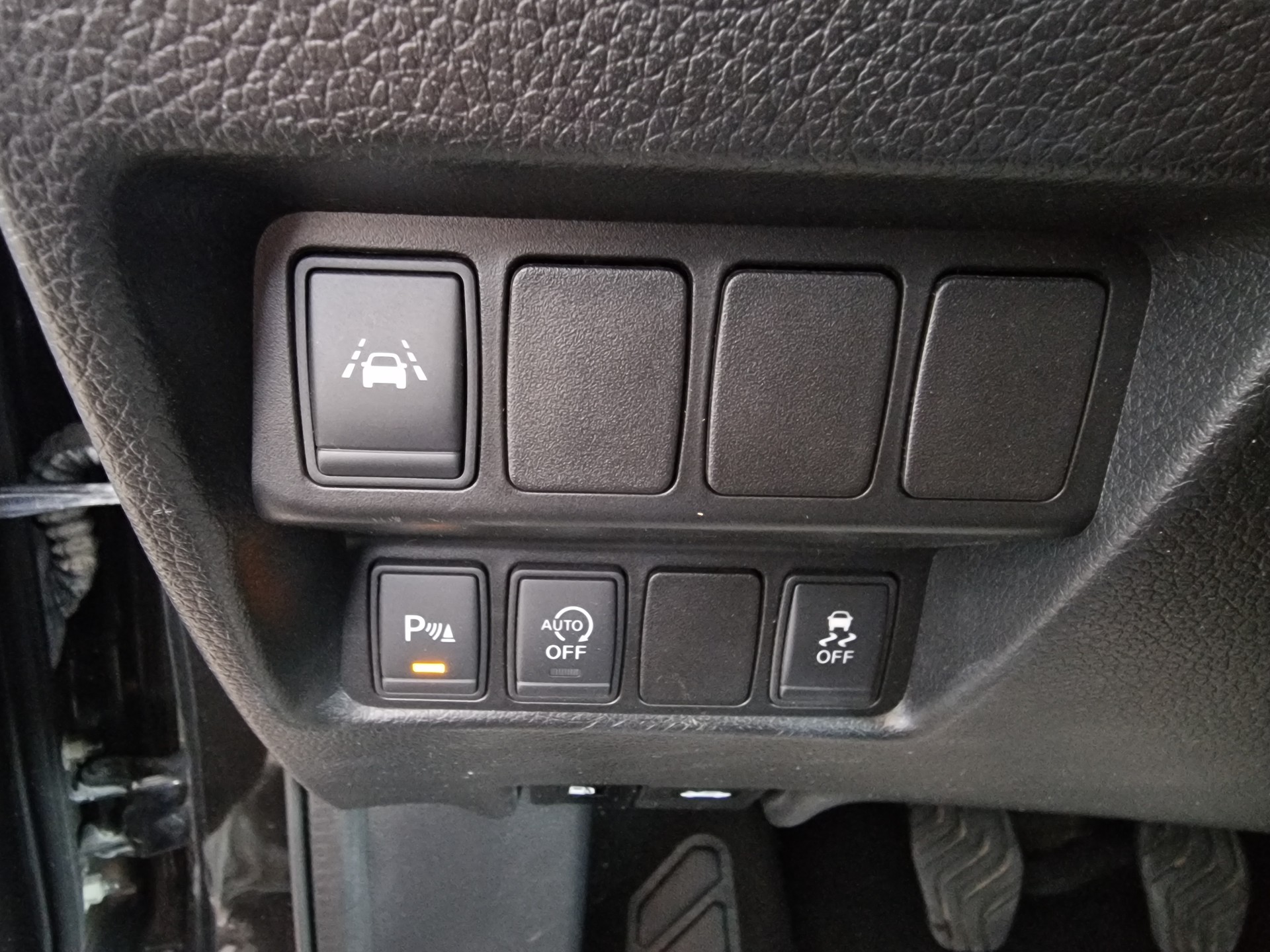 NISSAN Qashqai 1.6 DIG-T tekna 8xBereift 12Mt Gara-image-20
