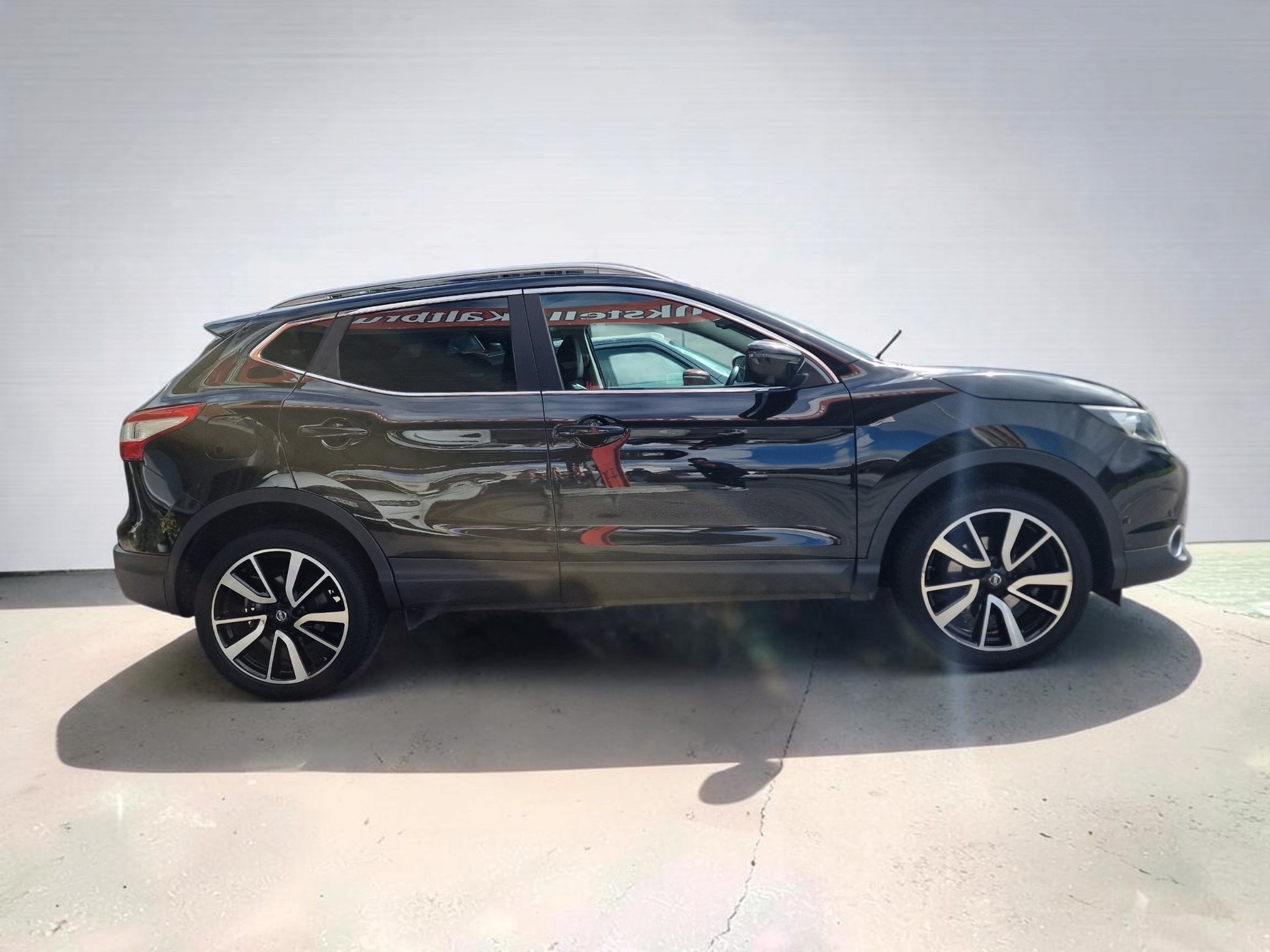 NISSAN Qashqai 1.6 DIG-T tekna 8xBereift 12Mt Gara