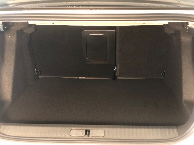 CITROEN Ë-C4 X 100 kW Shine-image-2