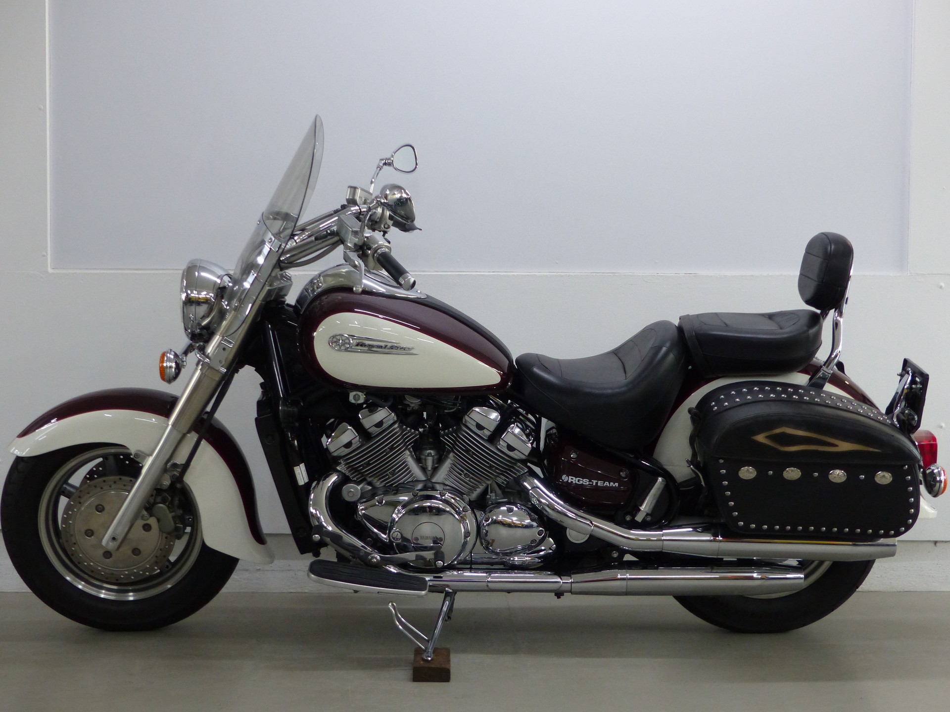 YAMAHA XVZ 1300 A Royal Star-image-2