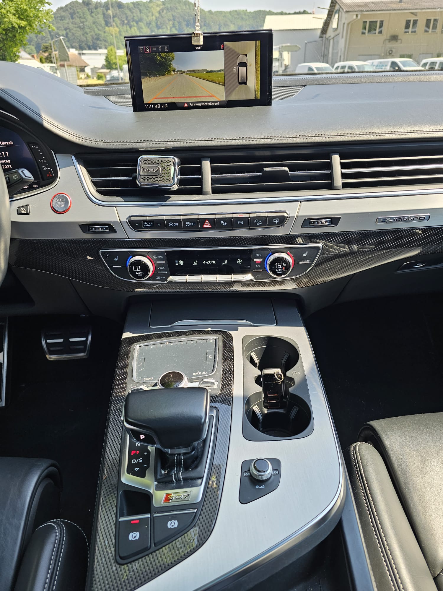 AUDI SQ7 4.0 TDI quattro tiptronic-image-12