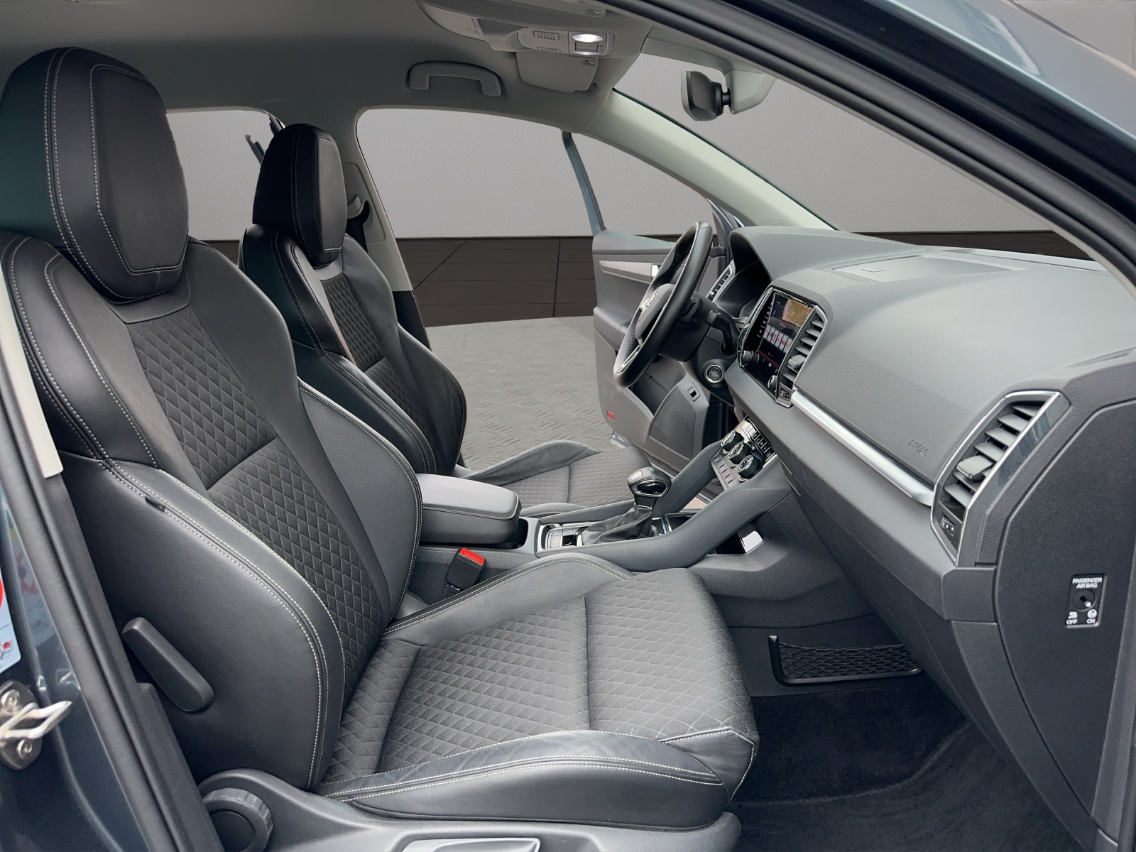 SKODA Karoq 1.5 TSI ACT Ambition DSG-image-16