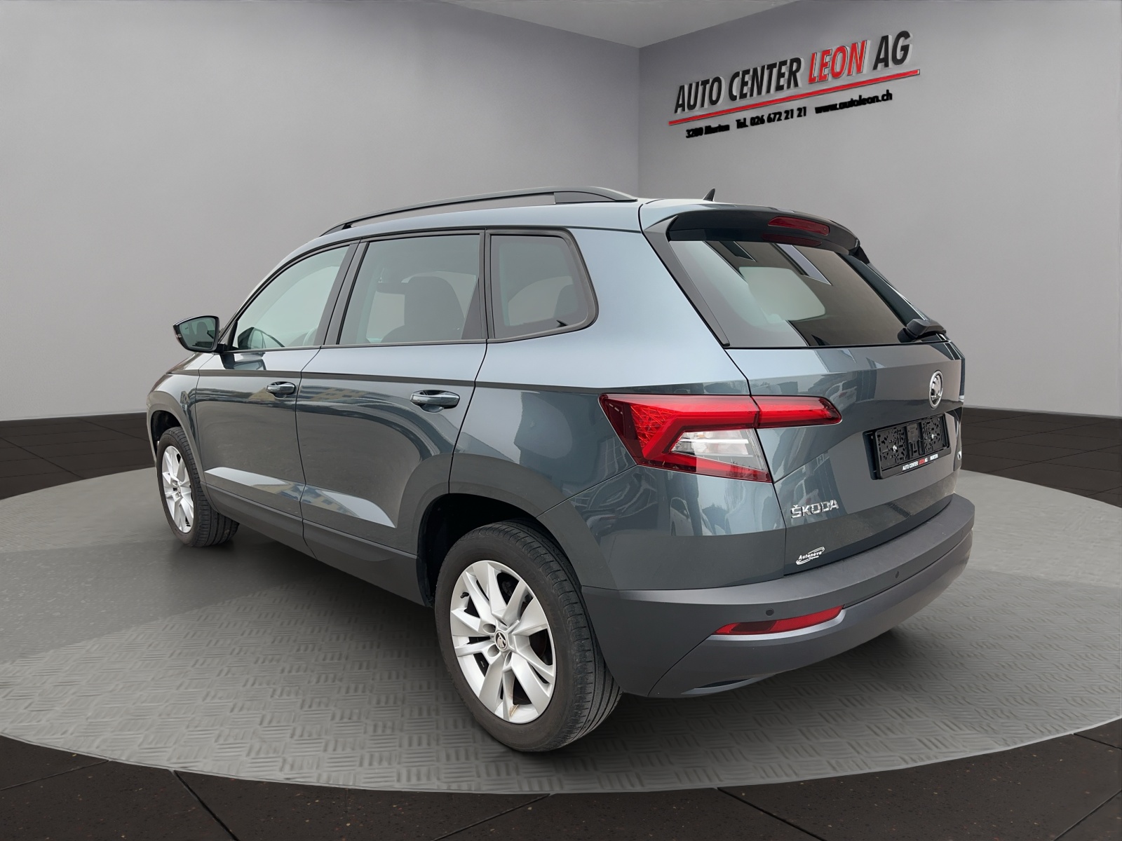 SKODA Karoq 1.5 TSI ACT Ambition DSG-showroom-element-3