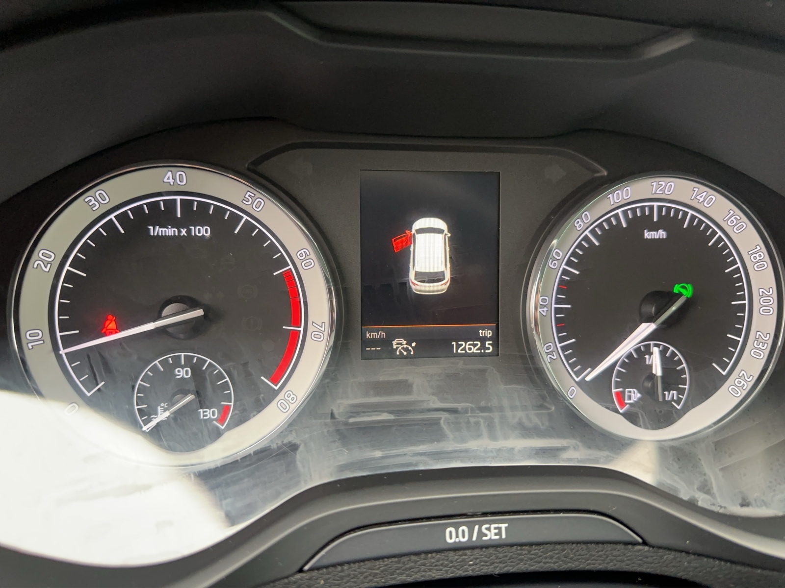 SKODA Karoq 1.5 TSI ACT Ambition DSG-image-10