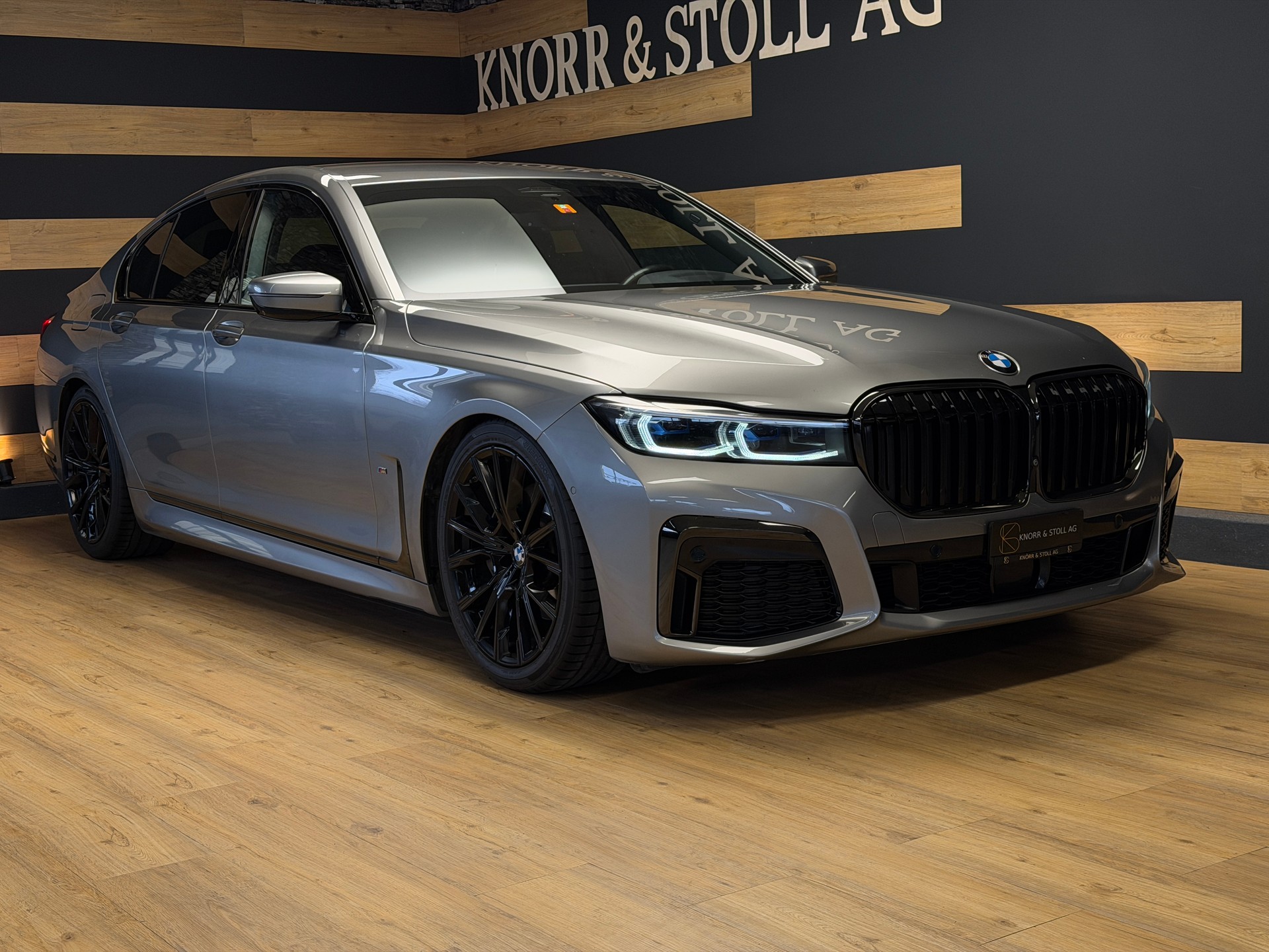 BMW 730d xDrive M SPORT Steptronic-showroom-element-2