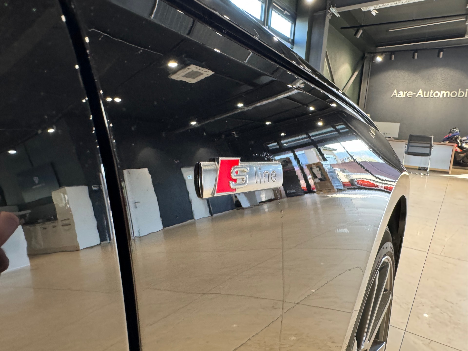 AUDI A4 Avant 40 TDI S line Attraction quattro S-tronic-image-14