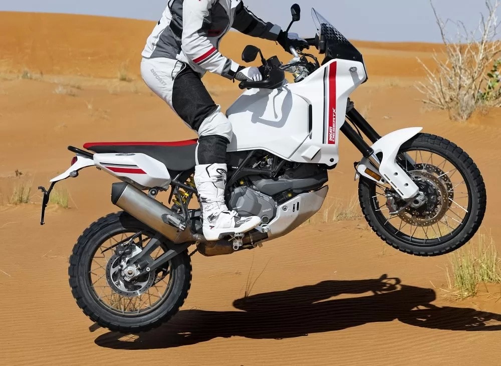 DUCATI Desert X-image-9