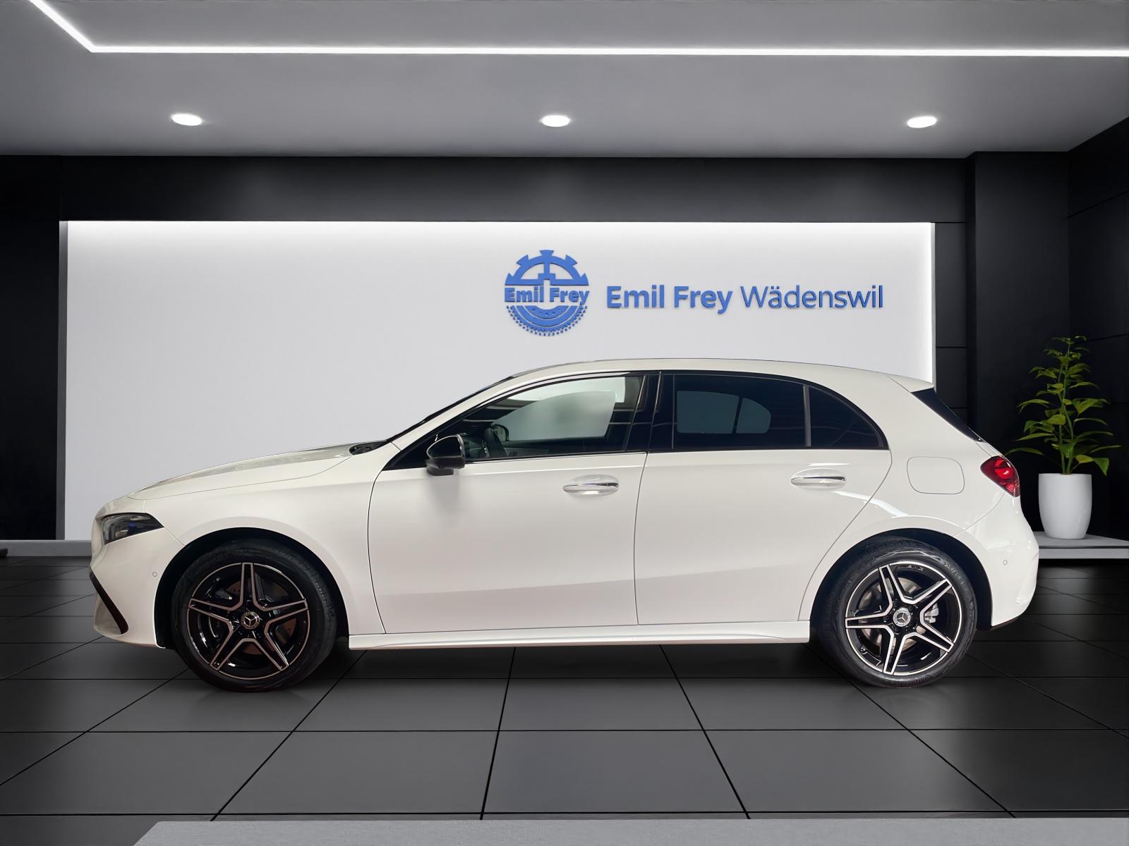 MERCEDES-BENZ A 250 e EQ Star AMG Line-showroom-element-1