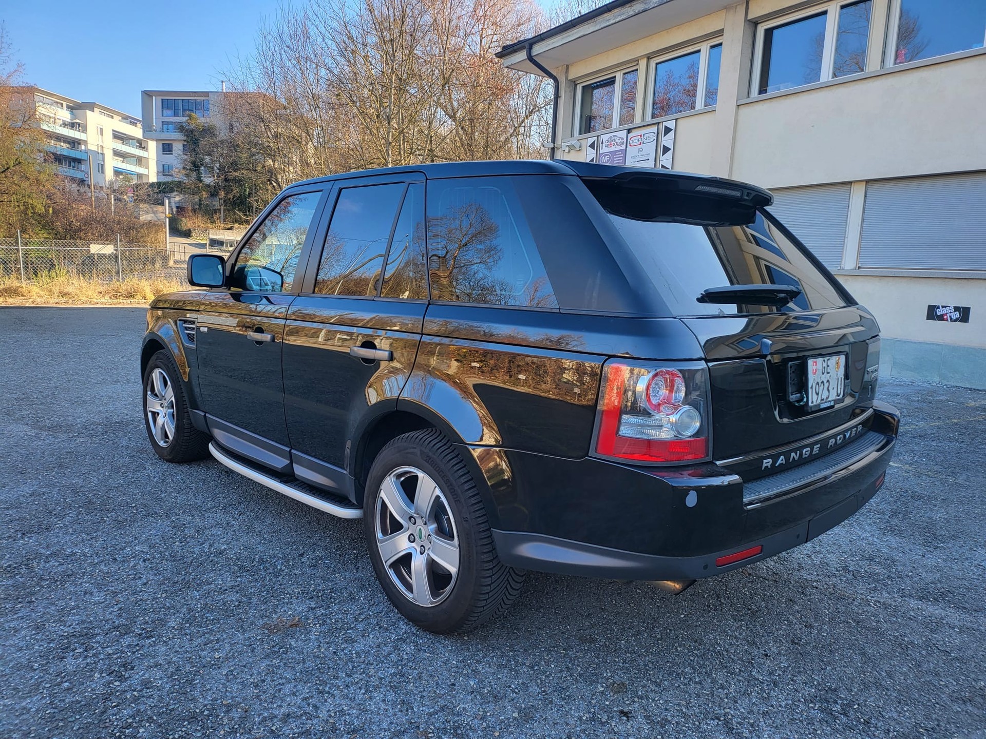 LAND ROVER Range Rover Sport 3.0 TDV6 Autobiography Automatic-image-2