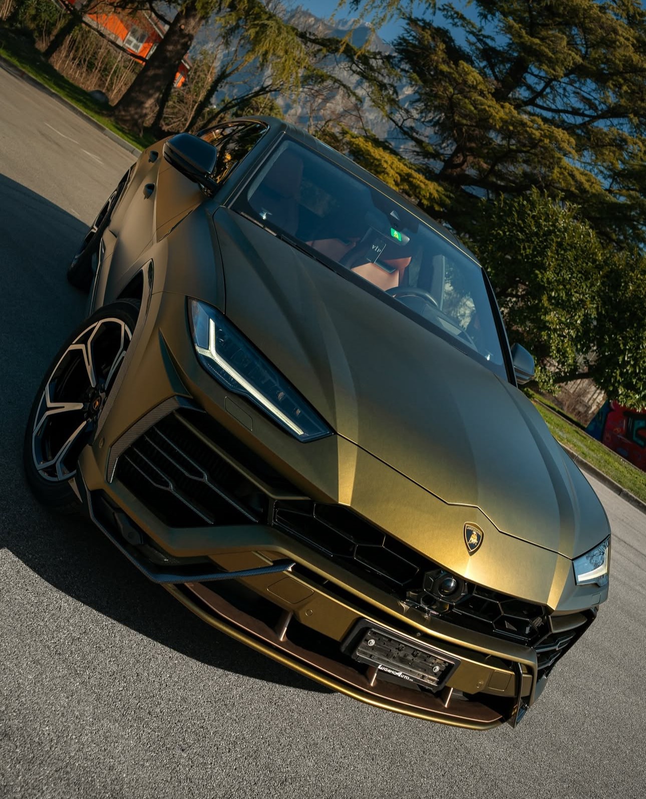 LAMBORGHINI Urus E-Gear