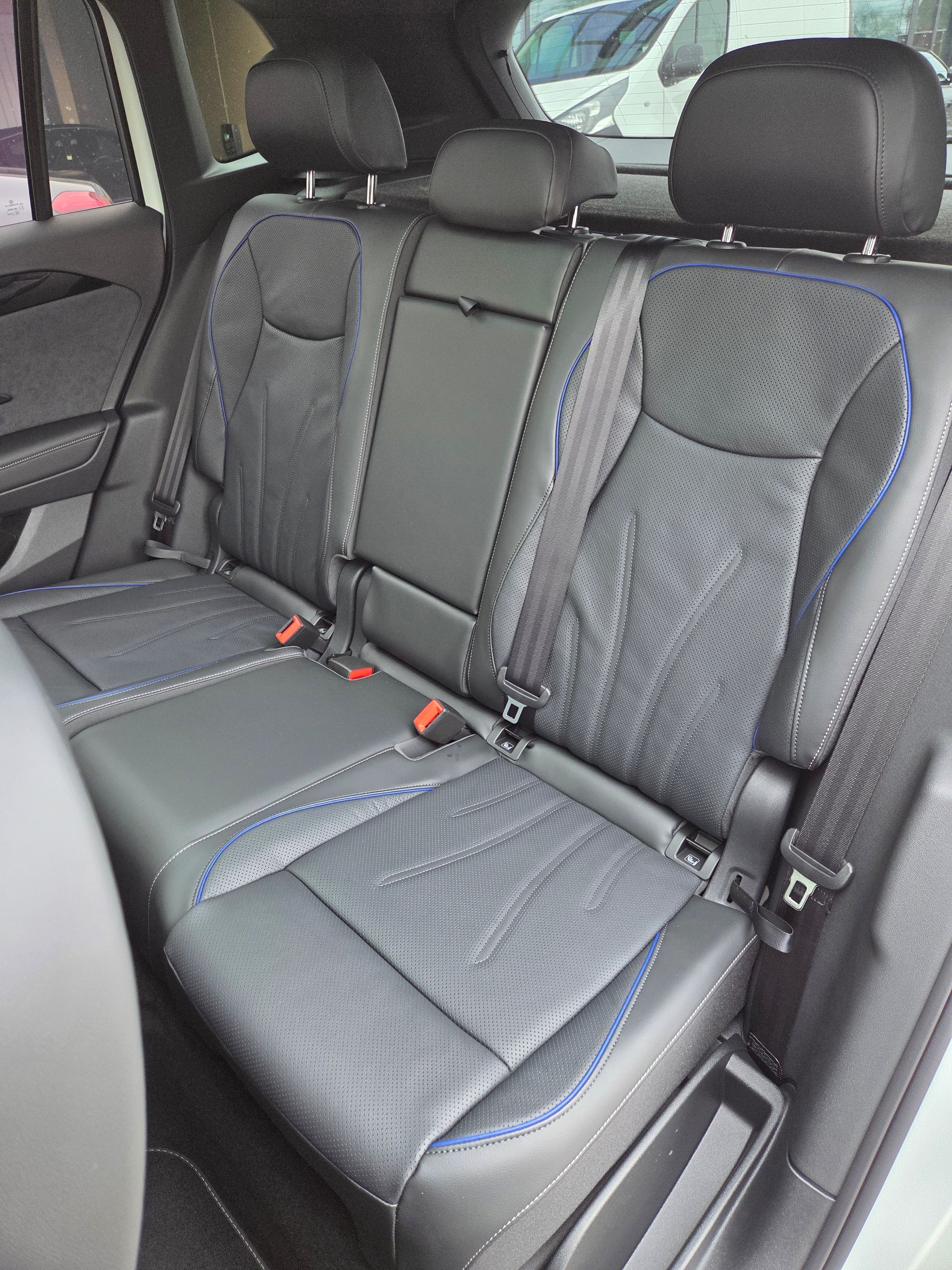 VW Tiguan 2.0 TDI SCR R-Line 4Motion DSG-image-10