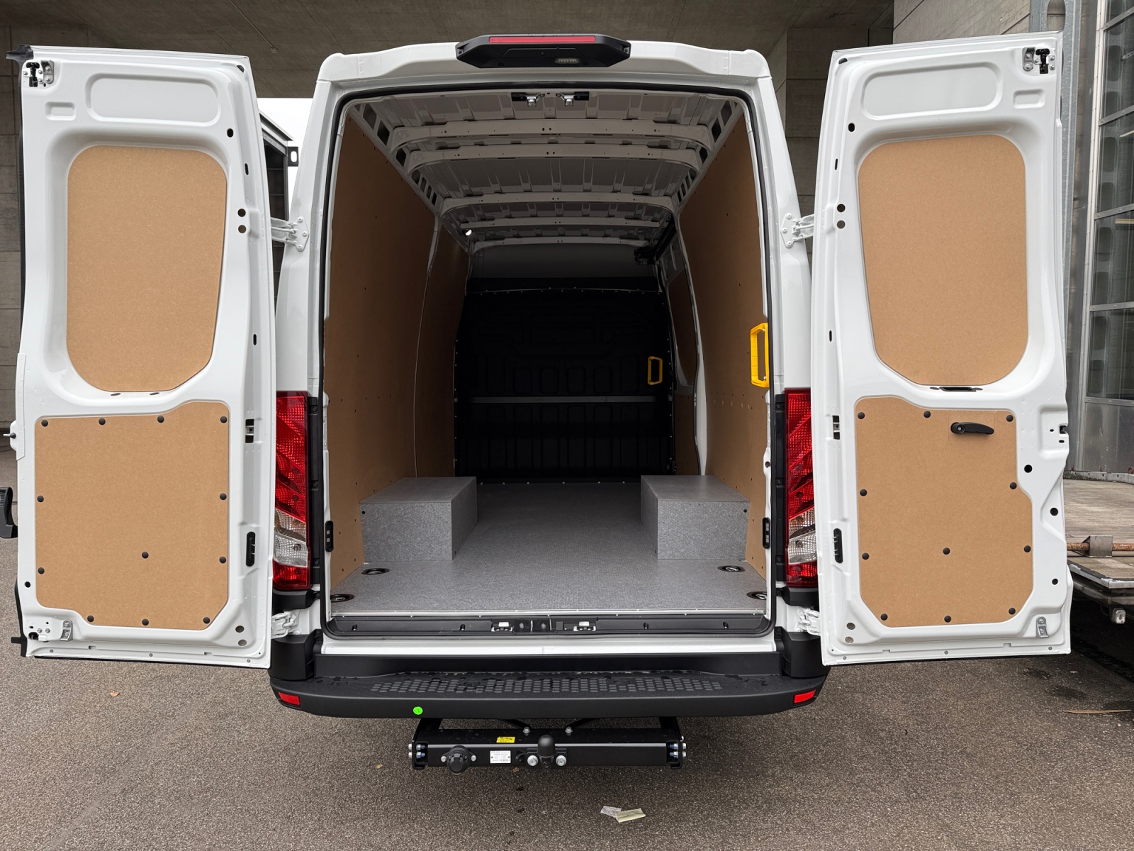 IVECO 35C18HA8V-image-6