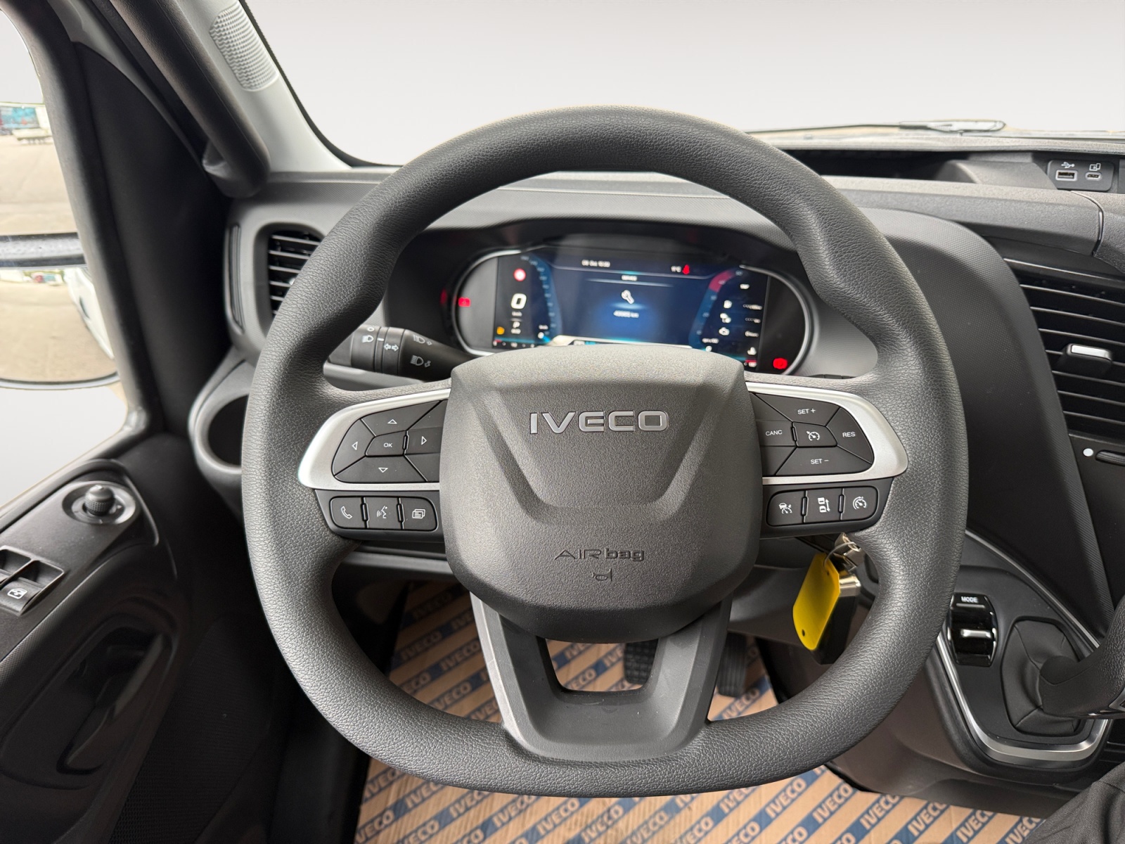 IVECO 35C18HA8V-image-5