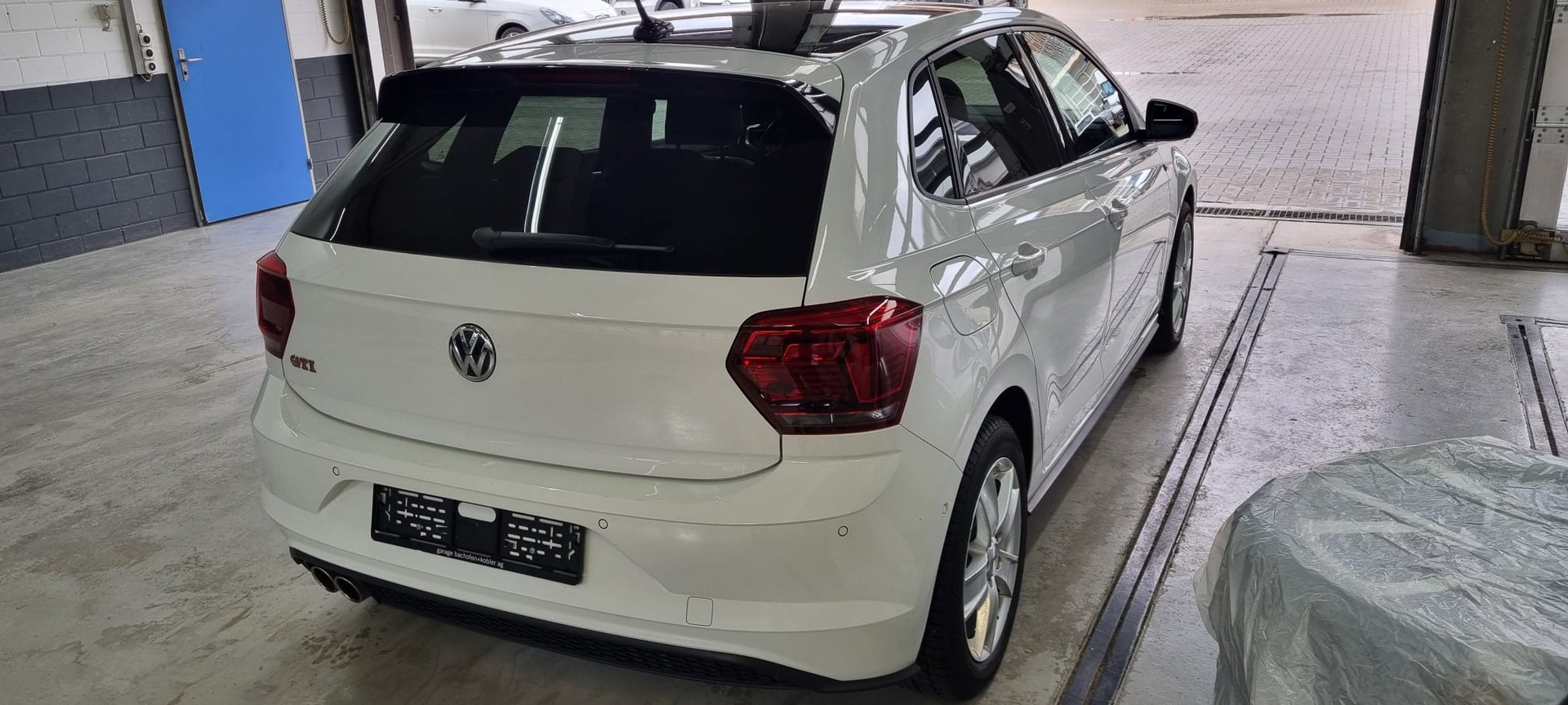 VW Polo 2.0 TSI GTI DSG-image-3