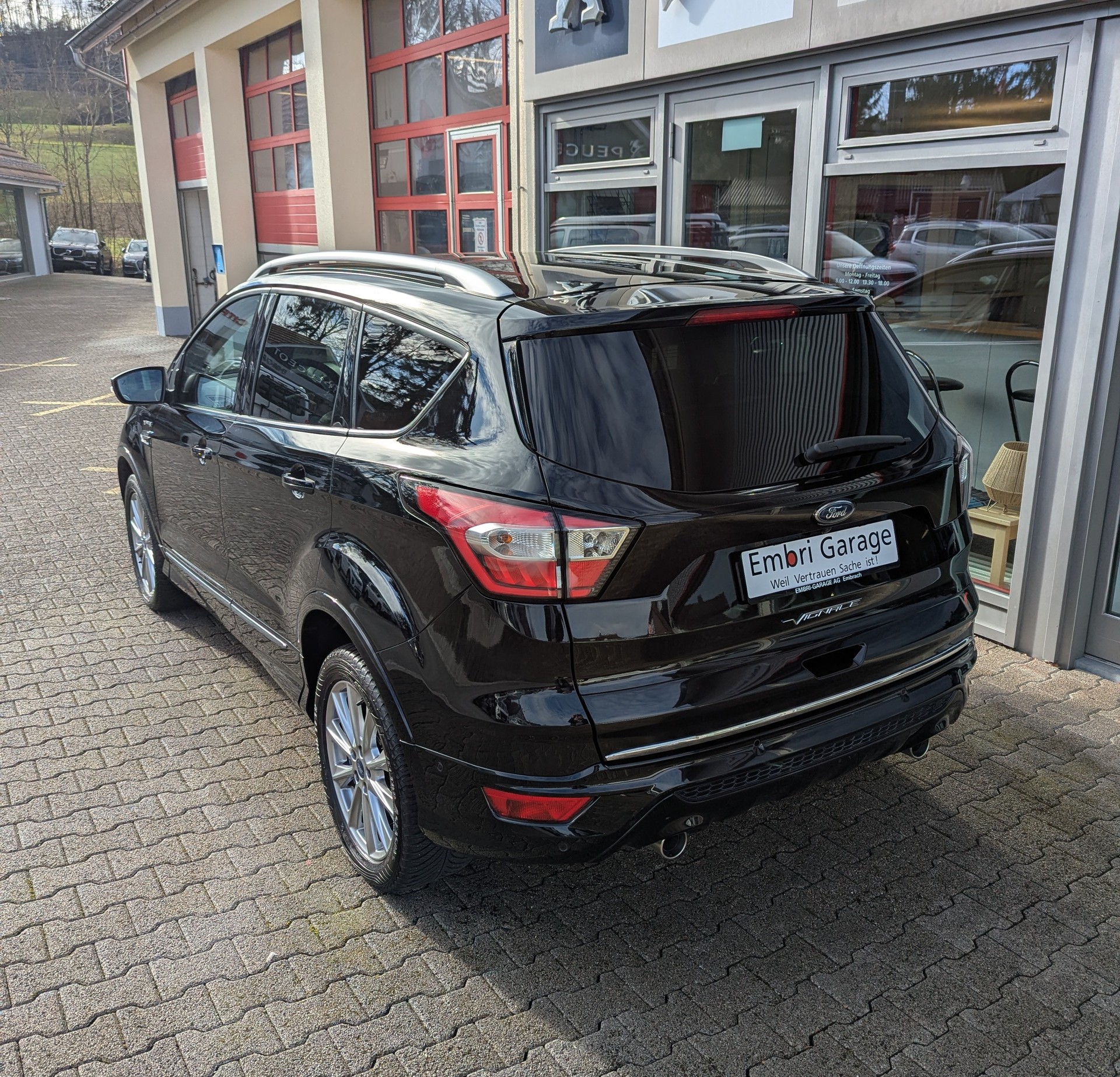 FORD Kuga 2.0 TDCi Vignale 4WD PowerShift-image-4