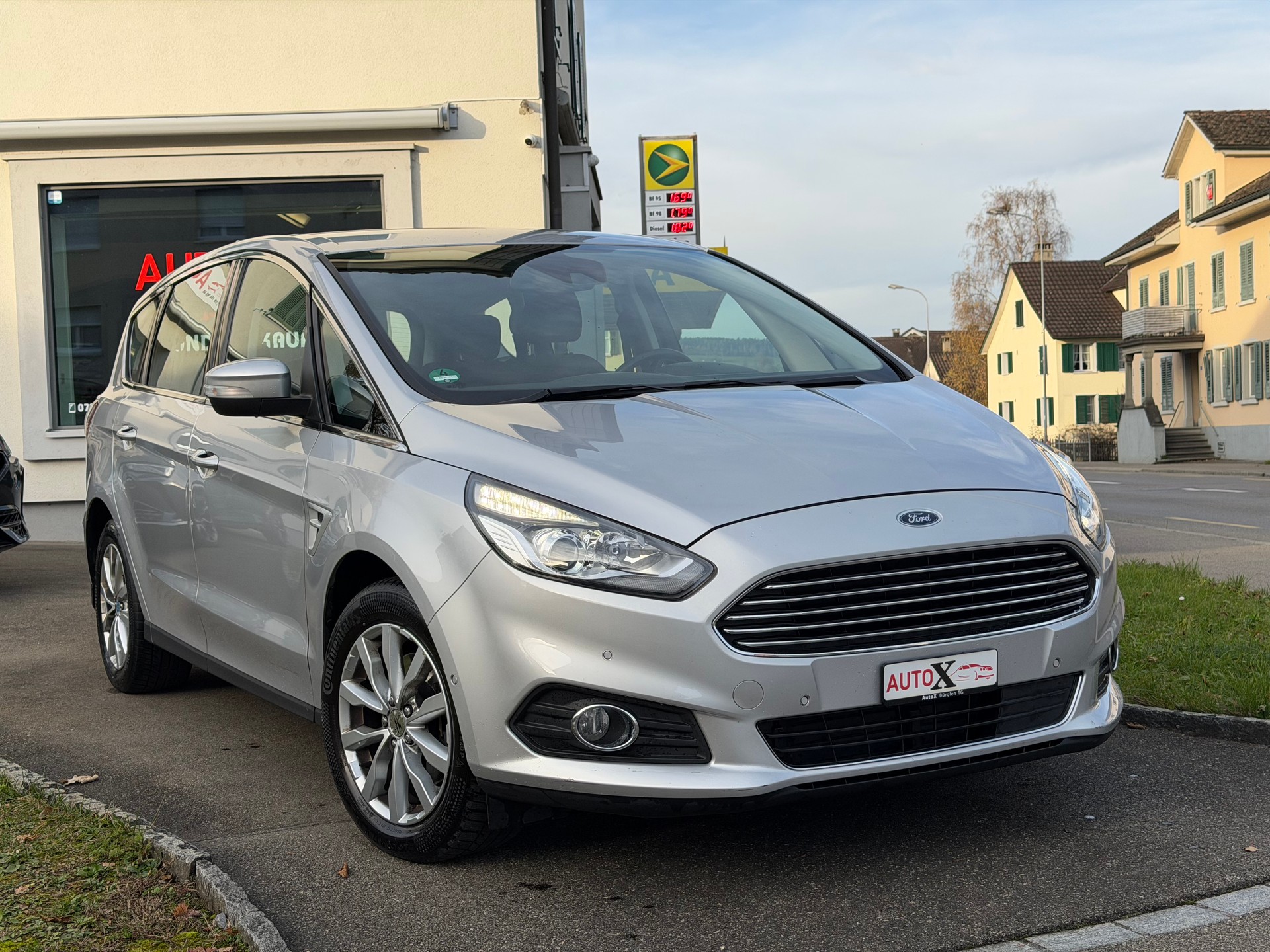 FORD S-Max 2.0 TDCi Titanium PowerShift 7 Sitze