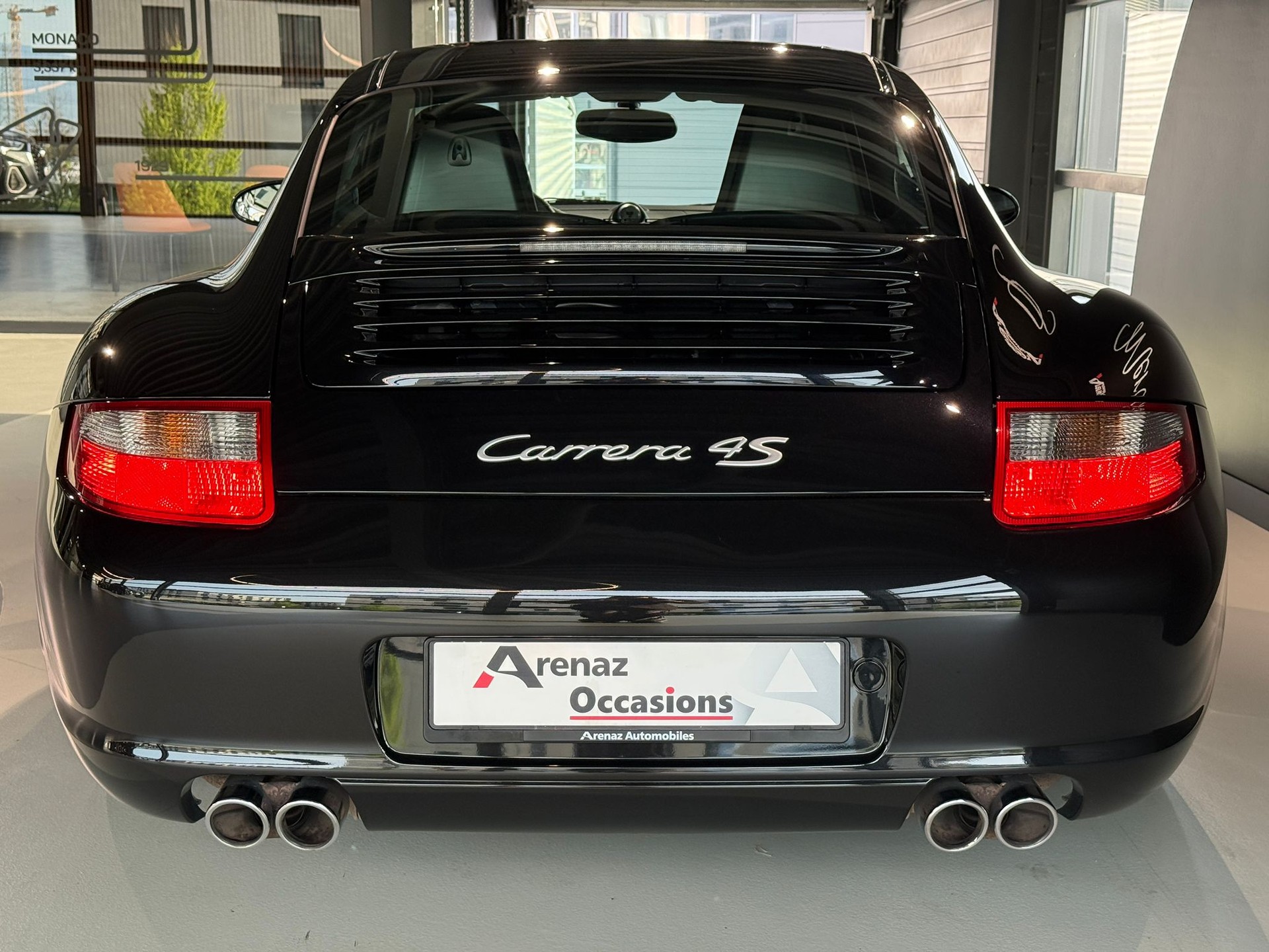PORSCHE 911 Carrera 4S-image-21