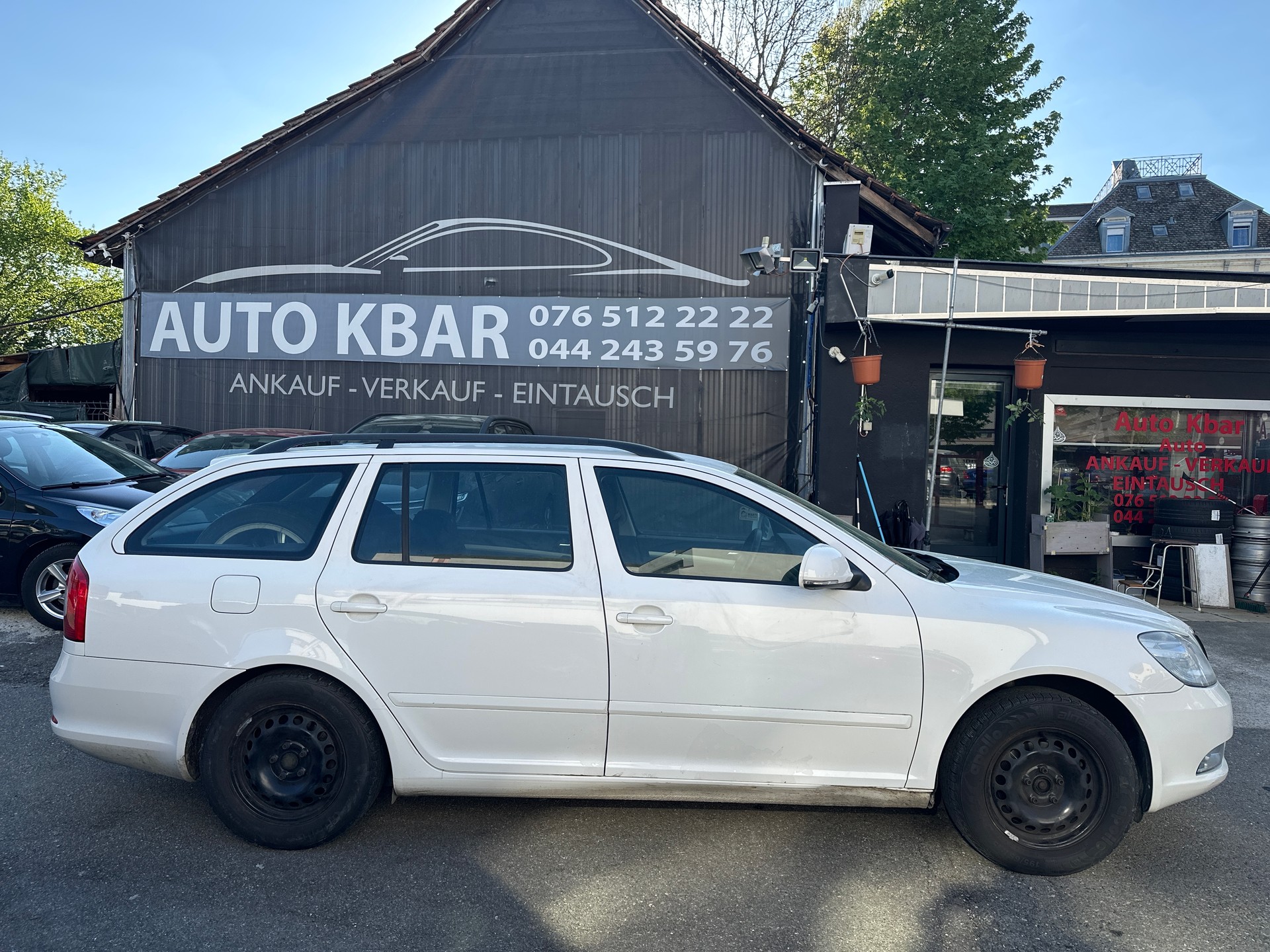 SKODA Octavia Combi 1.4 TSI Family DSG-image-7