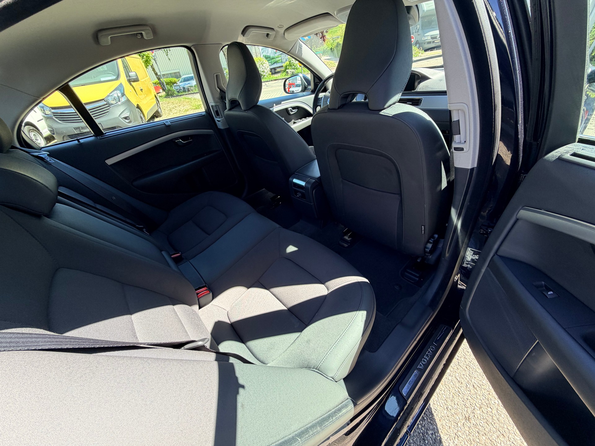 VOLVO S80 T4 Momentum Powershift-image-9