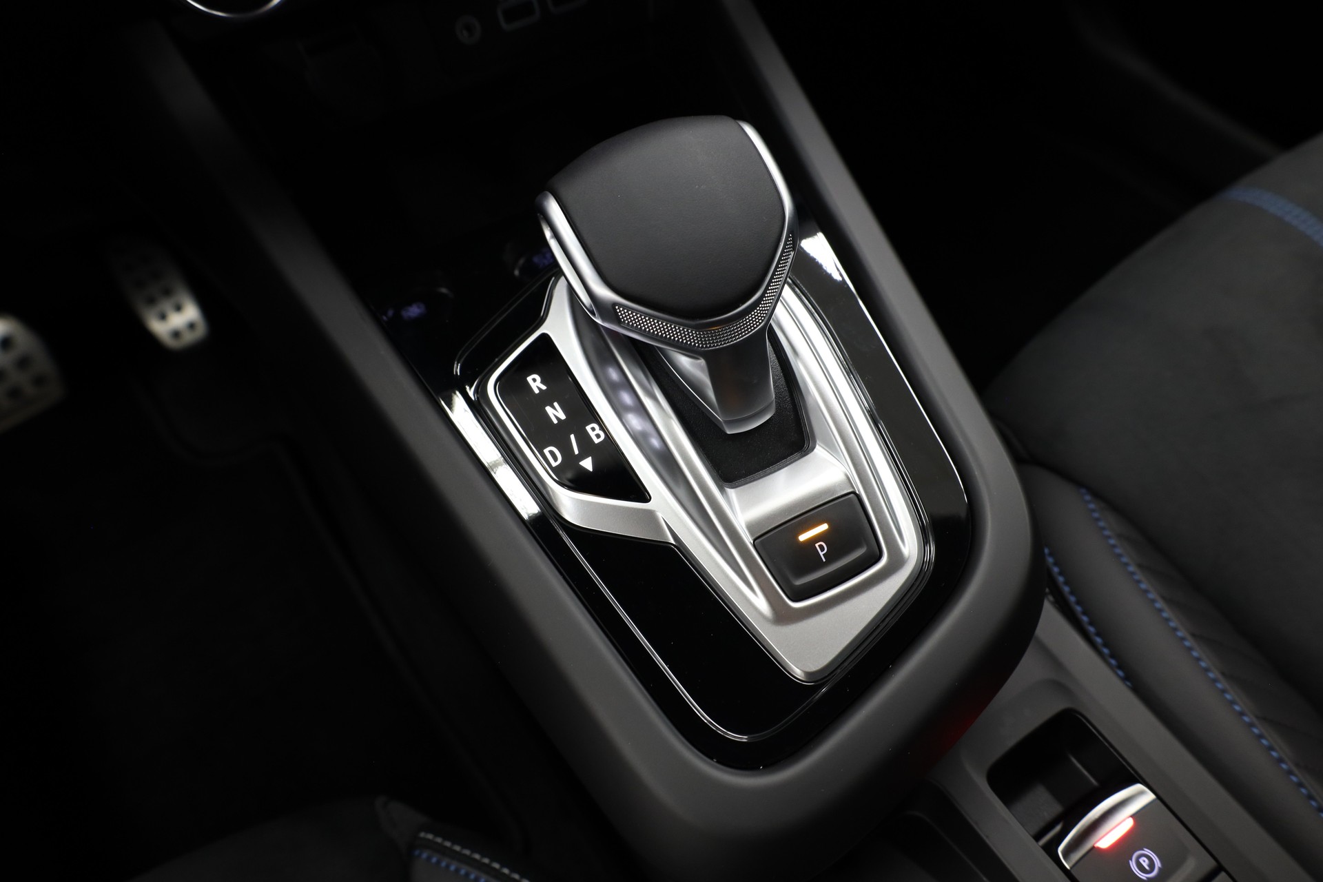 RENAULT Arkana 1.6 E-Tech esprit Alpine-image-10